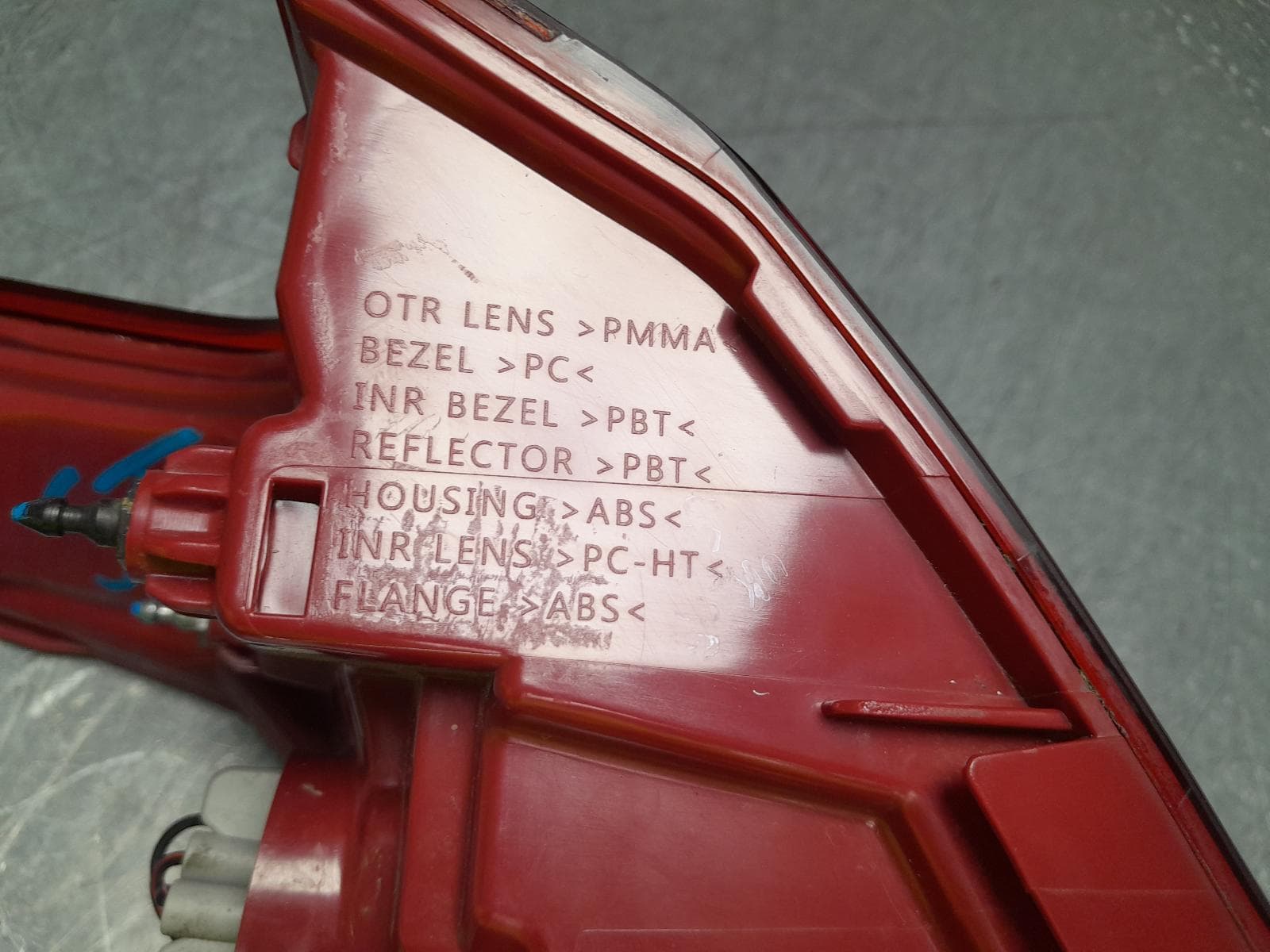Used auto part listing image: 2019 HYUNDAI SANTA FE LEFT TAILLIGHT TM, IN BODY, ACTIVE/ELITE, NON LED TYPE, 03/18-09/20 0000352361