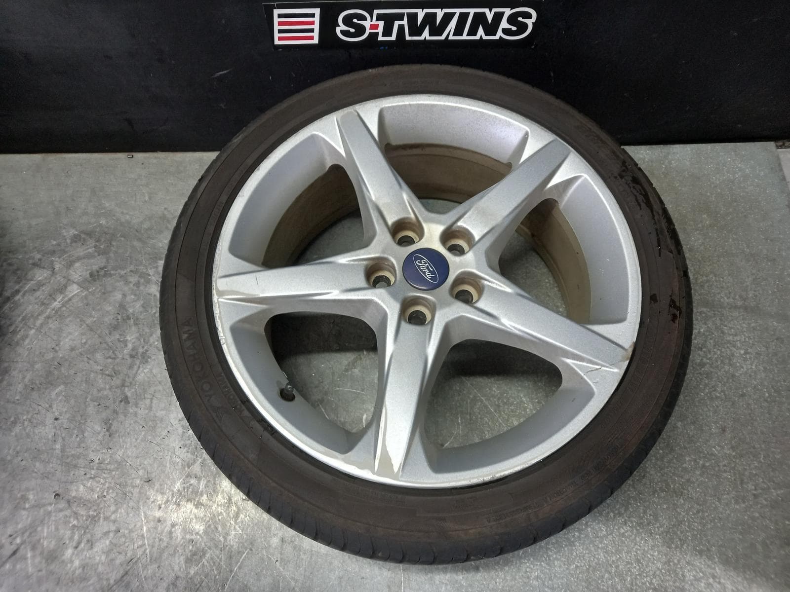 Used auto part listing image: 2016 FORD MONDEO WHEEL MAG FACTORY, 18X8IN, MD, 09/14-04/17 0000345223