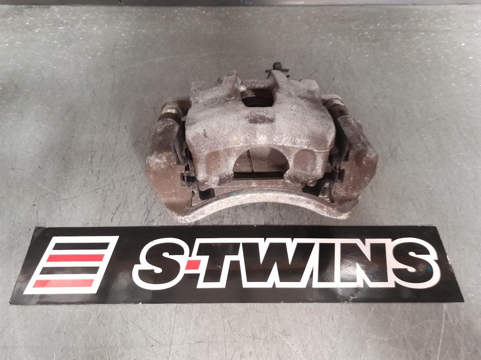 Used auto part listing image: 2012 HYUNDAI I20 CALIPER LH FRONT, PB, 04/10-12/15 0000365489