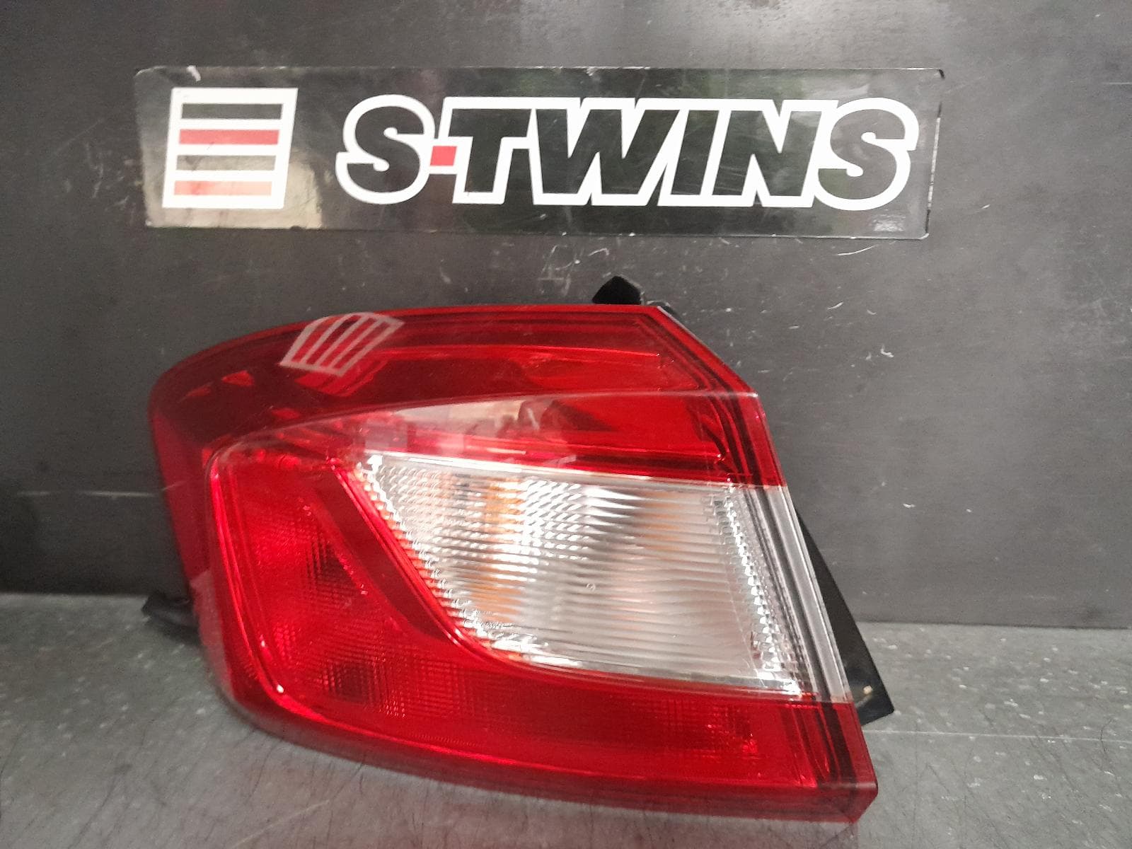 Used auto part listing image: 2017 HOLDEN ASTRA LEFT TAILLIGHT BL, SEDAN, 05/17-12/20 0000363427