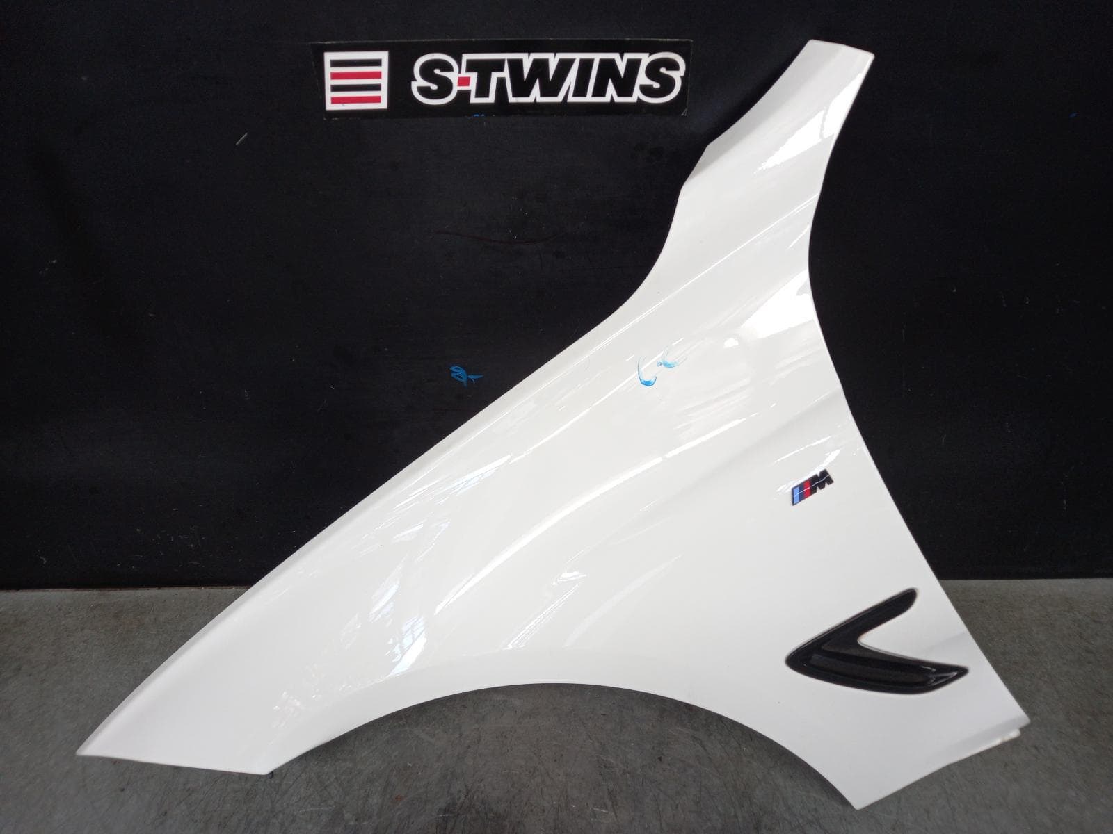 Used auto part listing image: 2016 BMW 3 SERIES LEFT GUARD F34, HATCH, 03/13-11/20 0000365746