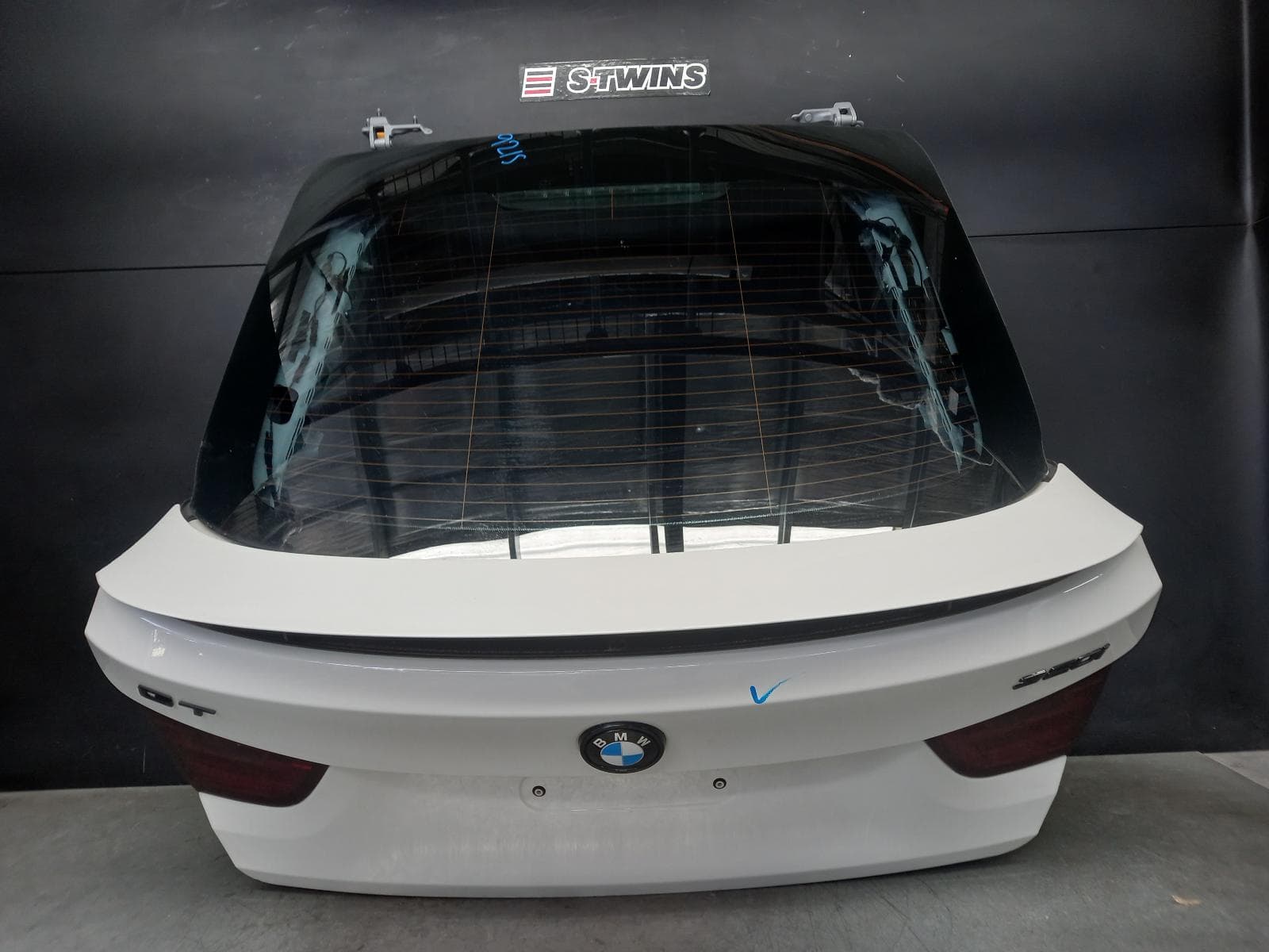 Used auto part listing image: 2016 BMW 3 SERIES BOOTLID TAILGATE TAILGATE, F34, HATCH, SPOILERED TYPE, 03/13-11/20 0000365774