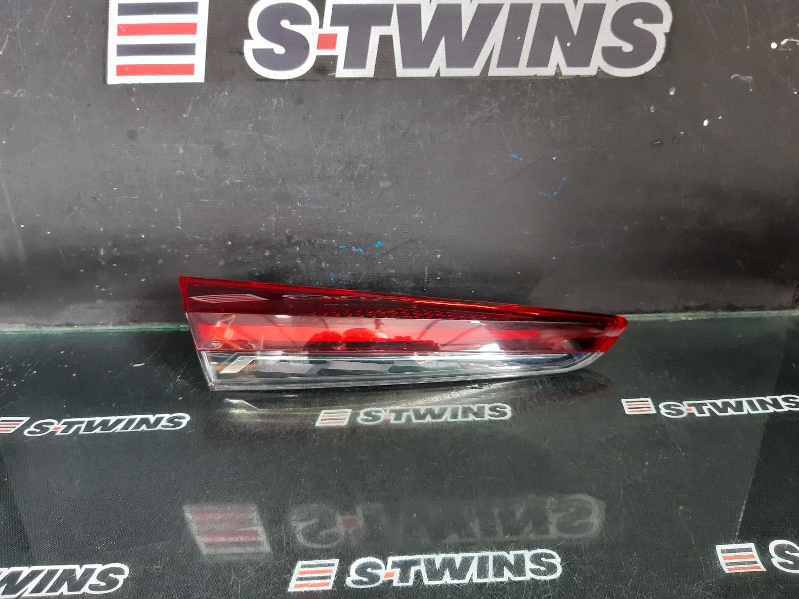 Used auto part listing image: 2023 RENAULT CAPTUR REAR GARNISH TAILGATE LAMP (LH SIDE), XJB, 01/21- 0000350161