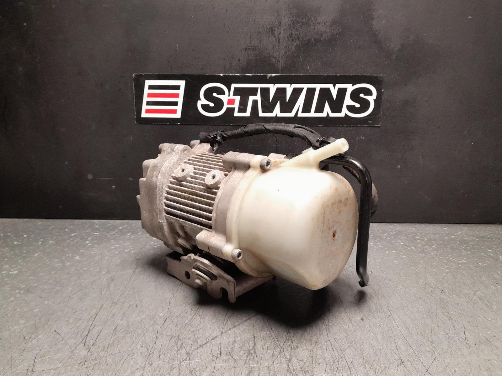 Used auto part listing image: 2022 JEEP GLADIATOR STEERING PUMP JT, 01/20- 0000351117