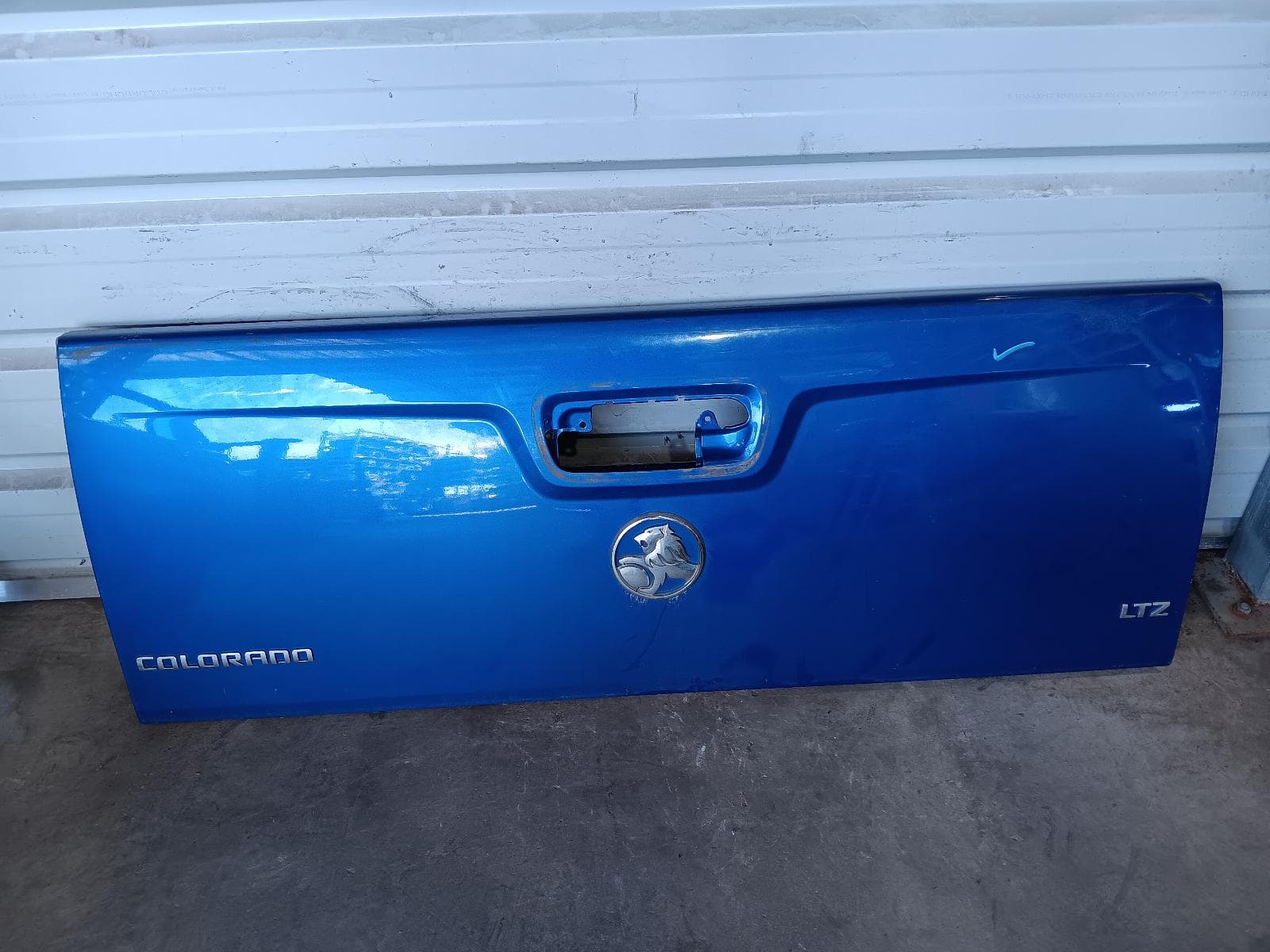 Used auto part listing image: 2019 HOLDEN COLORADO BOOTLID TAILGATE TAILGATE, RG, UTE BACK, W/ CAMERA IN HANDLE TYPE, 07/16-12/20 0000367198