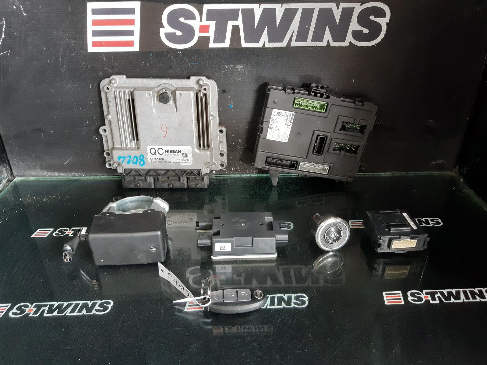 Used auto part listing image: 2015 NISSAN XTRAIL ENGINE ECU, 1.6, DIESEL, SEC SET (ECU/IMM/READER/KEY), T32, 02/14-01/17 0000293949