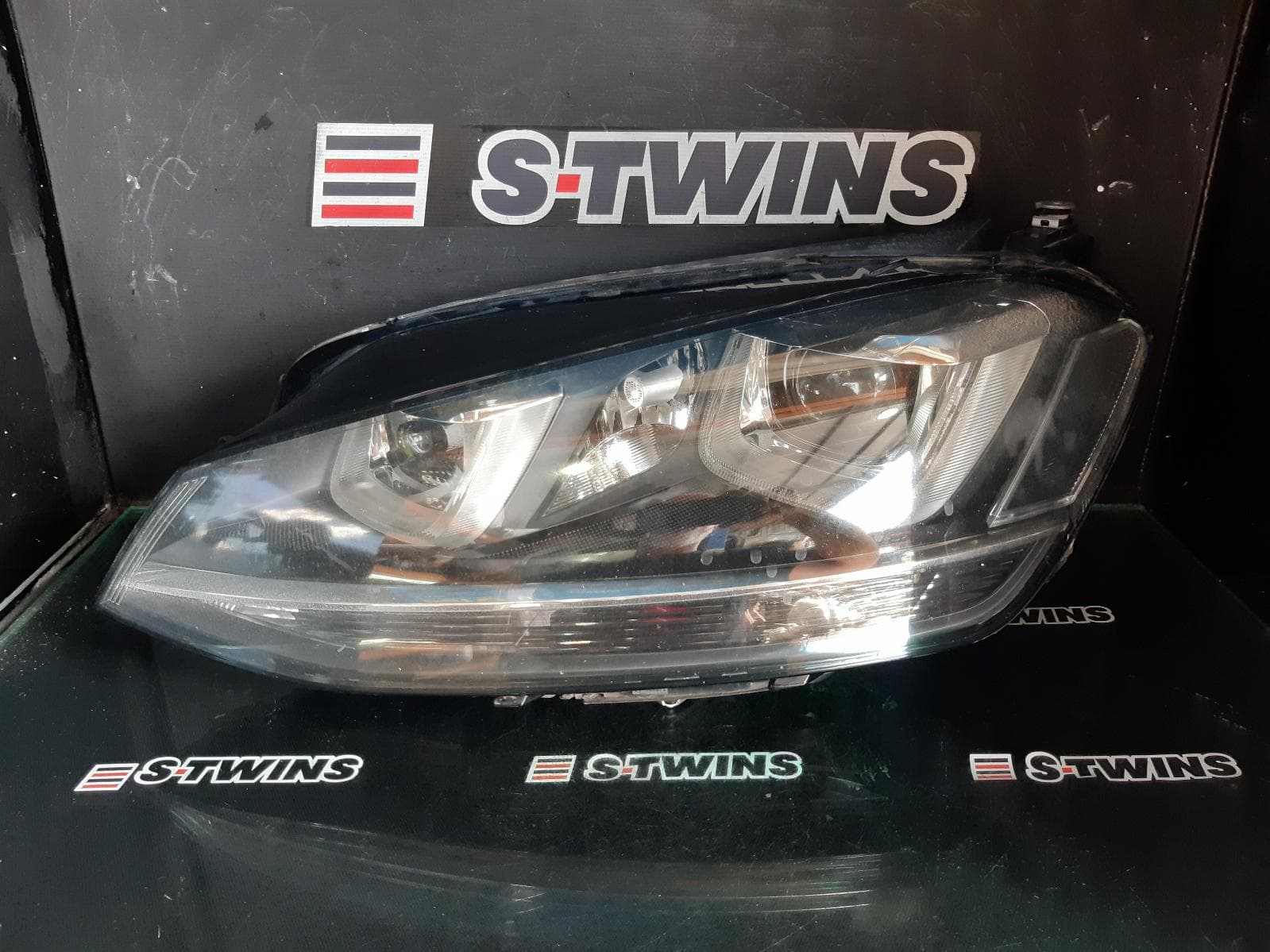 Used auto part listing image: 2017 VOLKSWAGEN GOLF LEFT HEADLAMP GEN 7, ALLTRACK/GTI PERFORMANCE/HIGHLINE, XENON TYPE, 11/13-03/17 0000349907