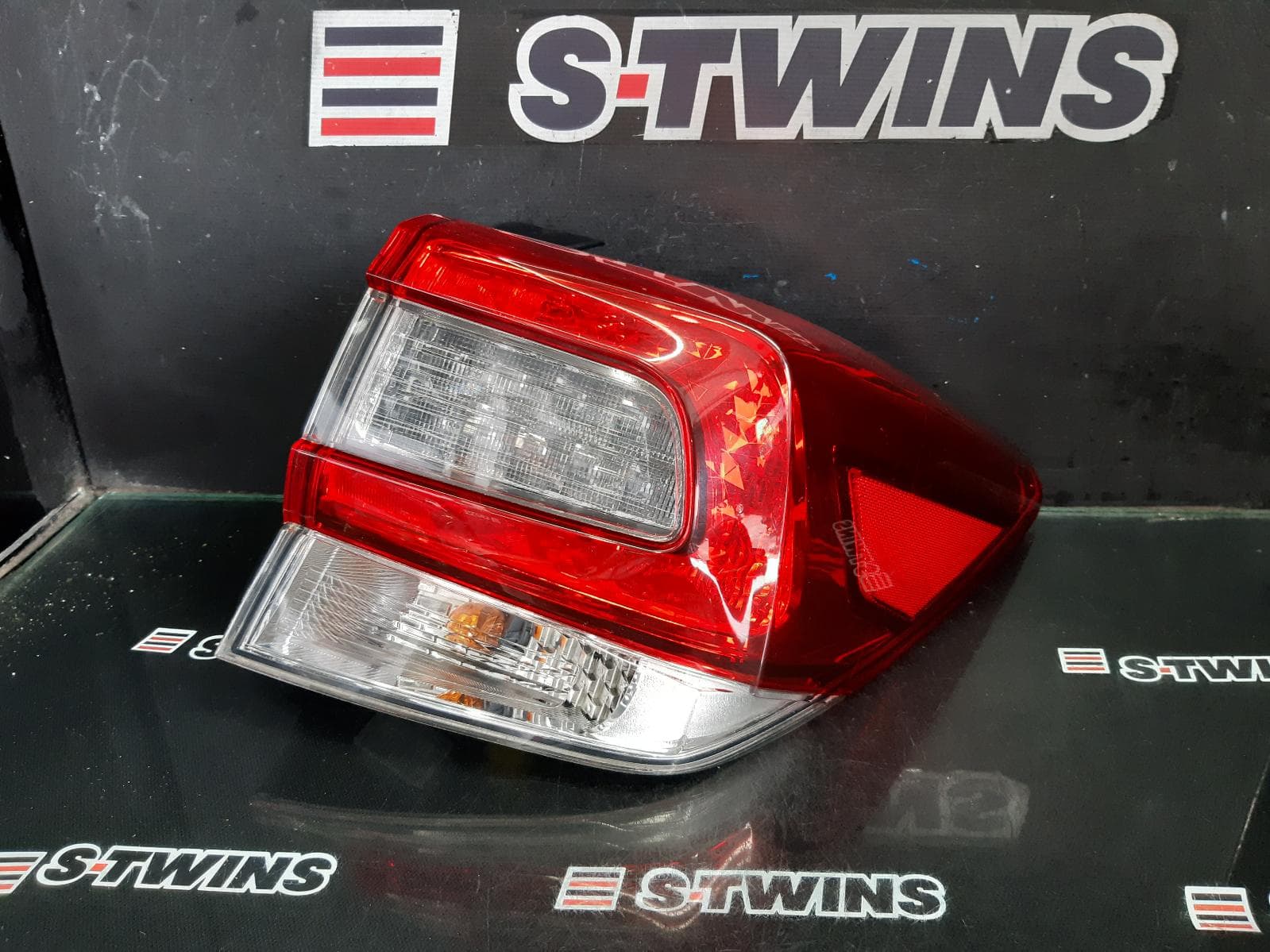 Used auto part listing image: 2022 SUBARU IMPREZA RIGHT TAILLIGHT G5, IN BODY, W/ BLACK CHROME INSERT TYPE, HATCH, 03/20-09/23 0000362825