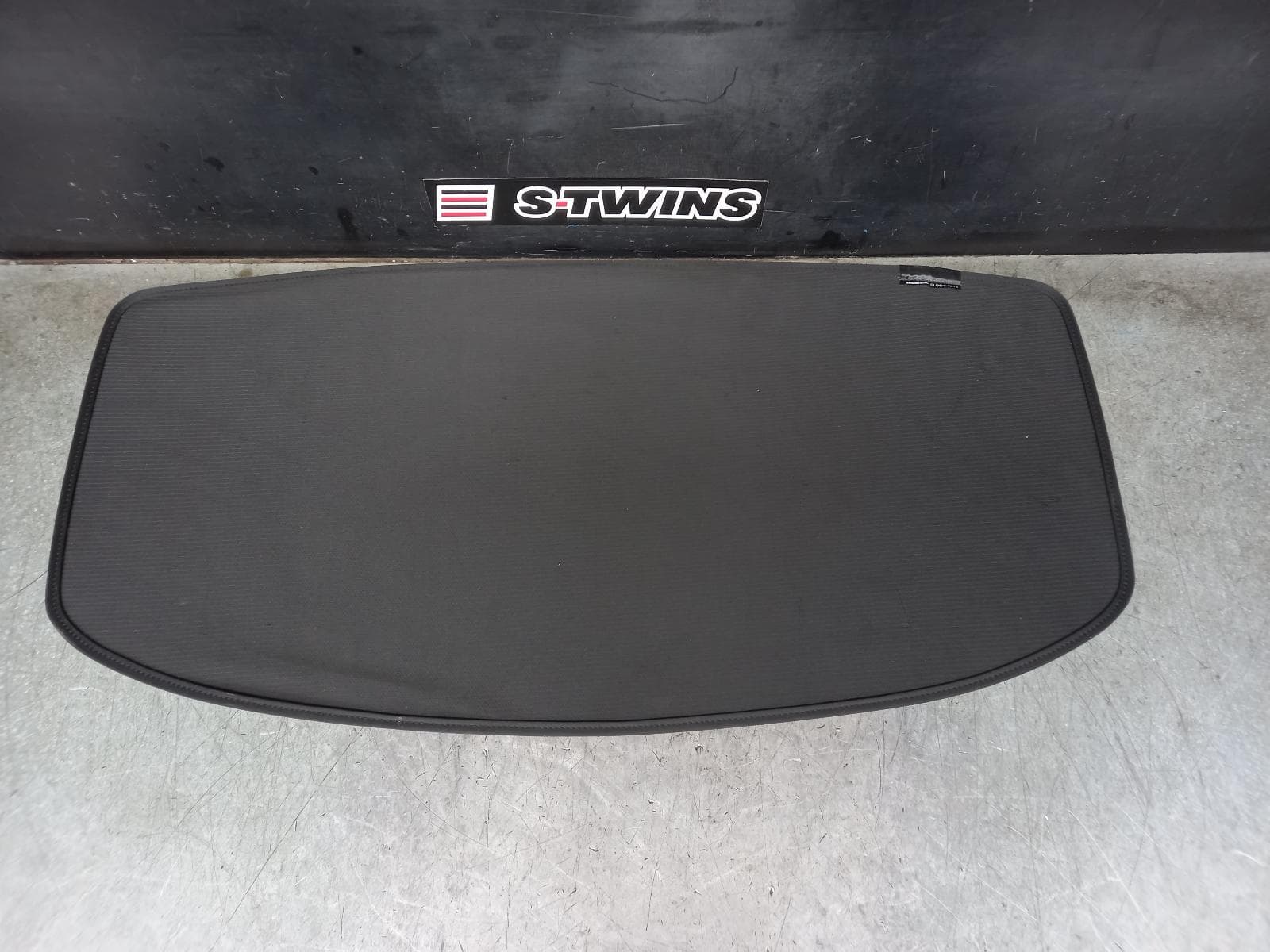 Used auto part listing image: 2015 HONDA HRV PARCEL SHELF CARGO BLIND RU5, 12/14-10/21 0000363178