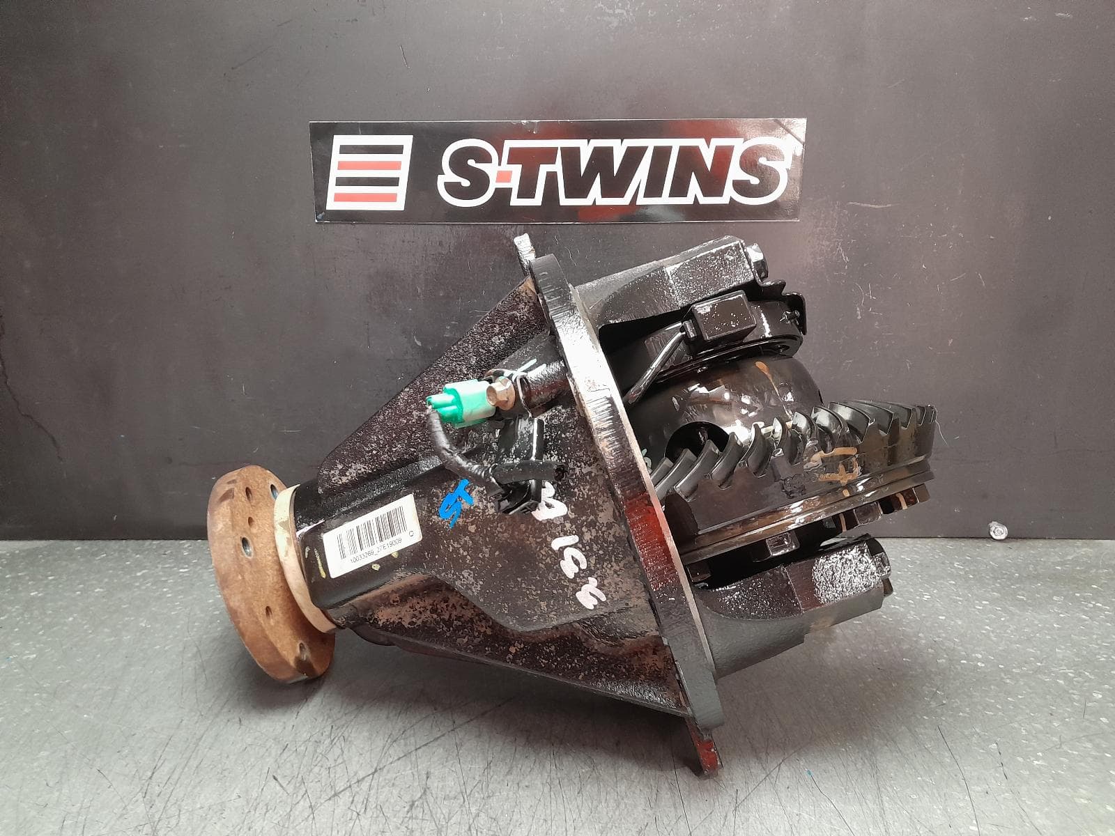 Used auto part listing image: 2019 FORD RANGER DIFFERENTIAL CENTRE REAR, 2.0, DIESEL, AUTO T/M, 4WD, EXCLUDING RAPTOR, PX SERIES 3, 3.31 RATIO, LOCKER TYPE, 06/18-04/22 0000356834