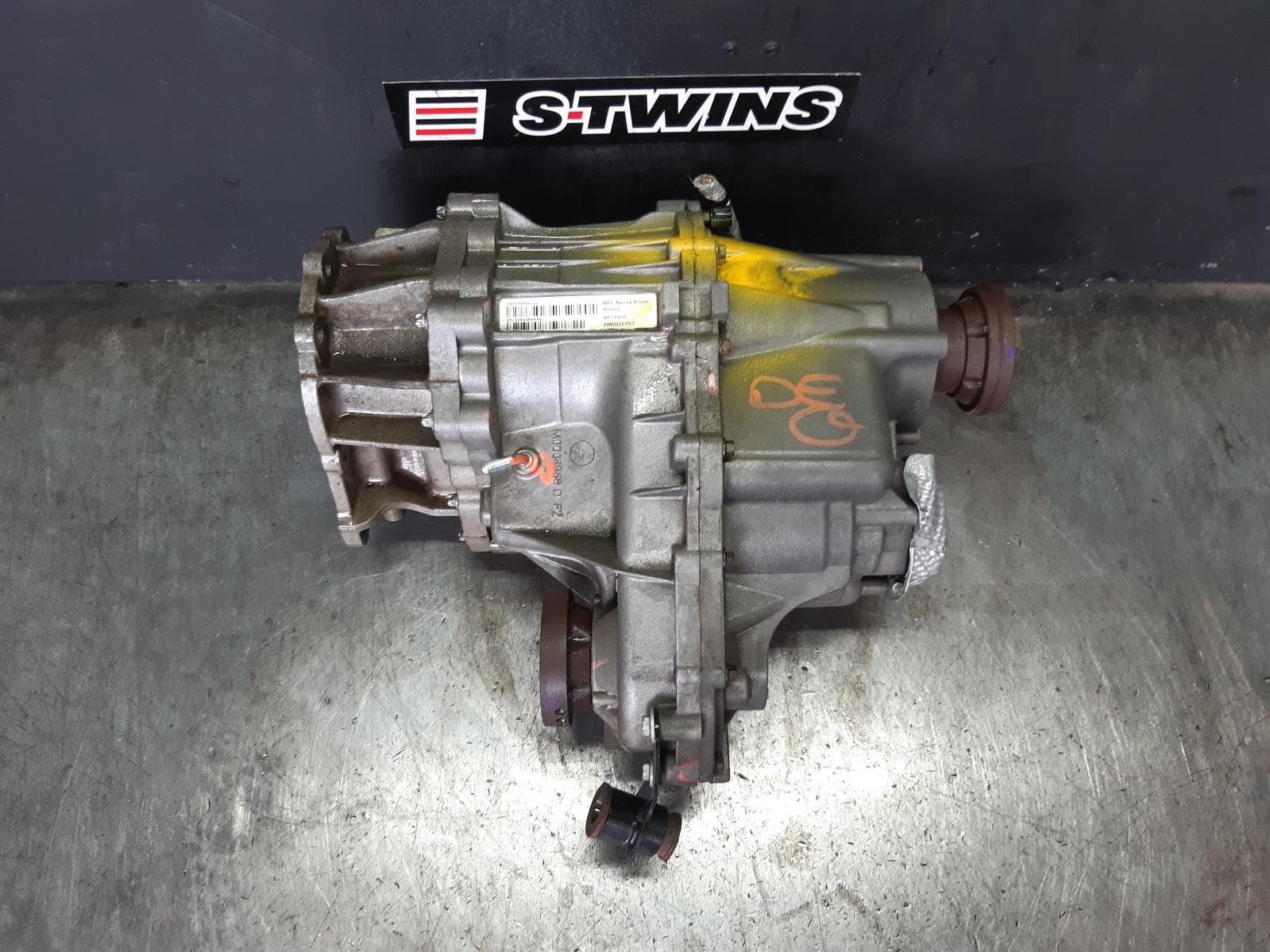 Used auto part listing image: 2014 JEEP GRANDCHEROKEE TRANSFER CASE AUTO, 8 SPEED, PETROL, 3.6, WK, 2 SPEED TRANSFER, 04/13-02/22 0000364543