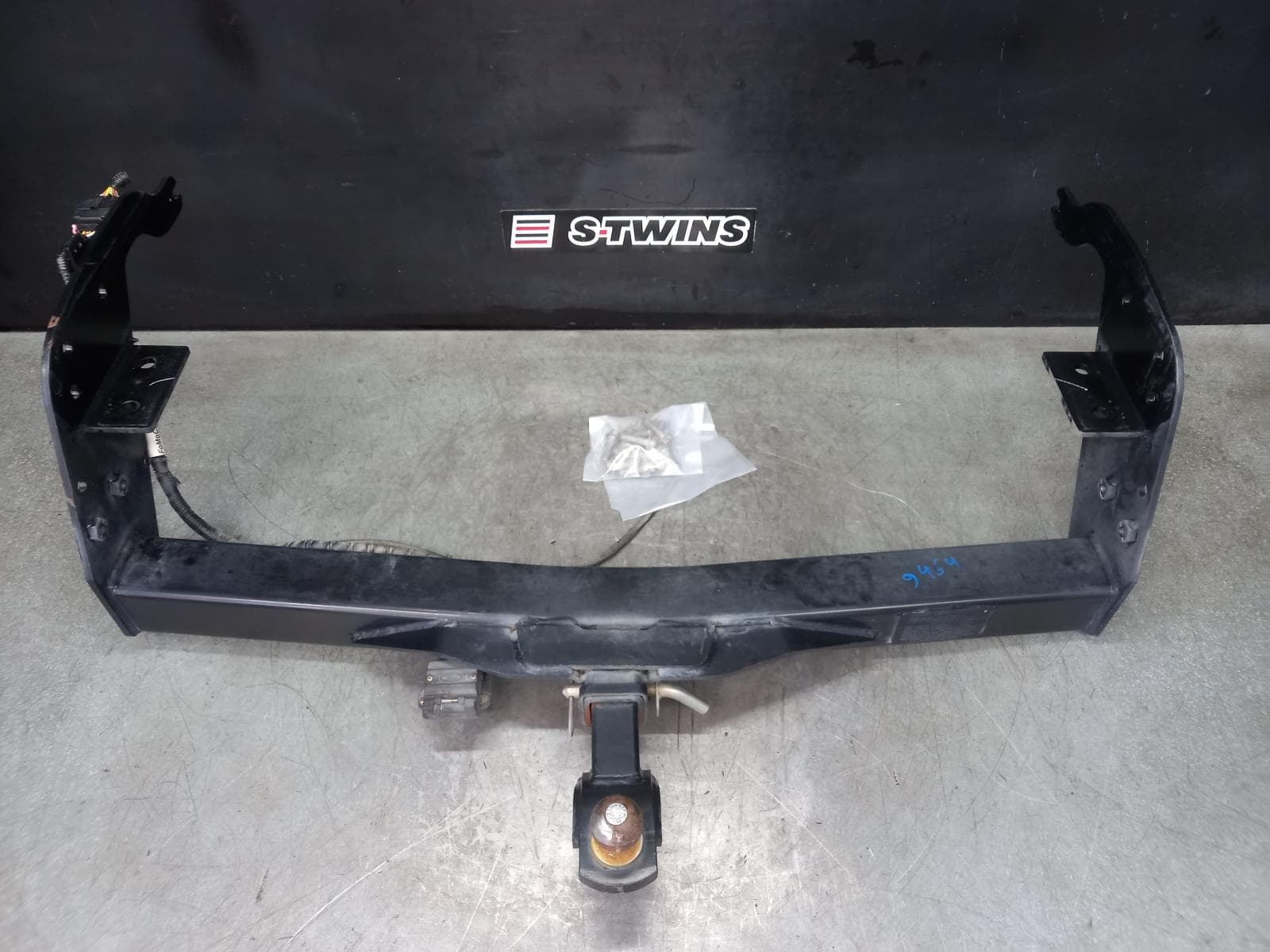 Used auto part listing image: 2019 FORD RANGER TOWBAR PX, UTE BACK TYPE, 2WD HI-RIDE/4WD, NON RAPTOR TYPE, 06/15-04/22 0000357020