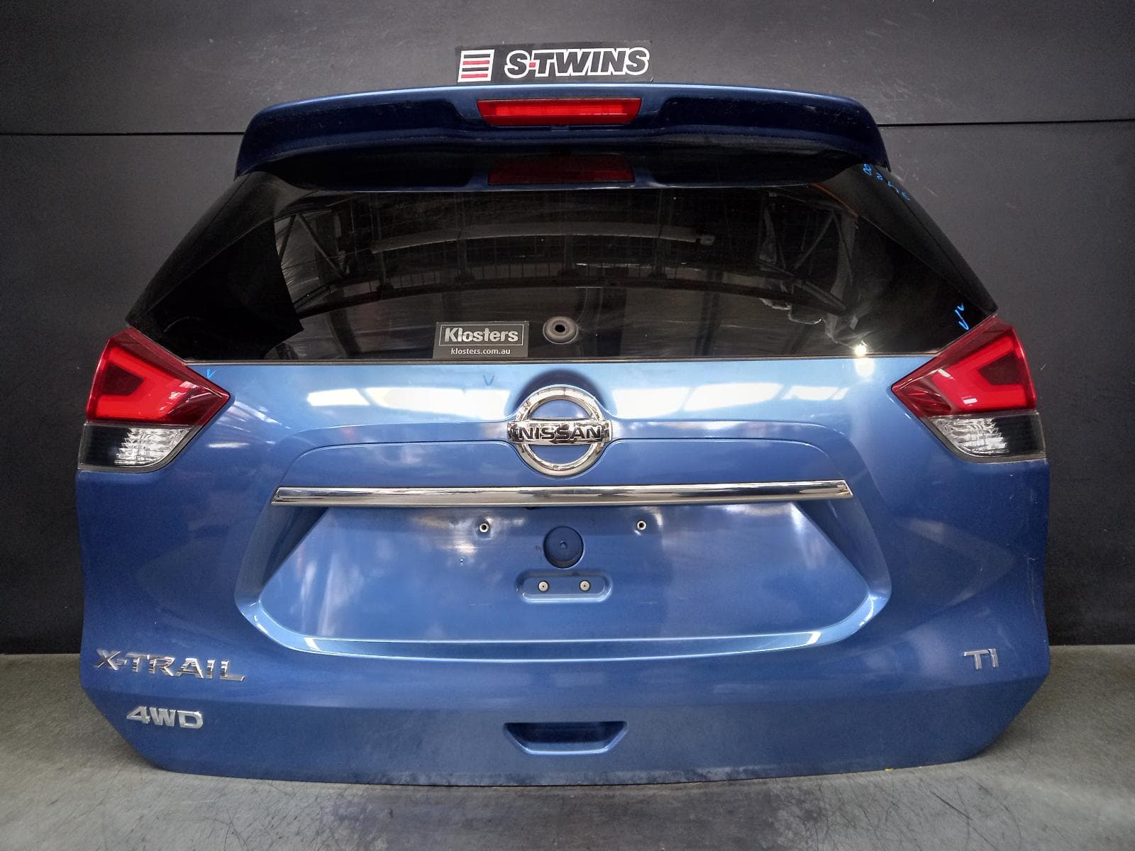 Used auto part listing image: 2017 NISSAN XTRAIL BOOTLID TAILGATE TAILGATE, T32, Ti/TL, W/ MOTION ACTIVATED TYPE, 02/17-07/22 0000366996