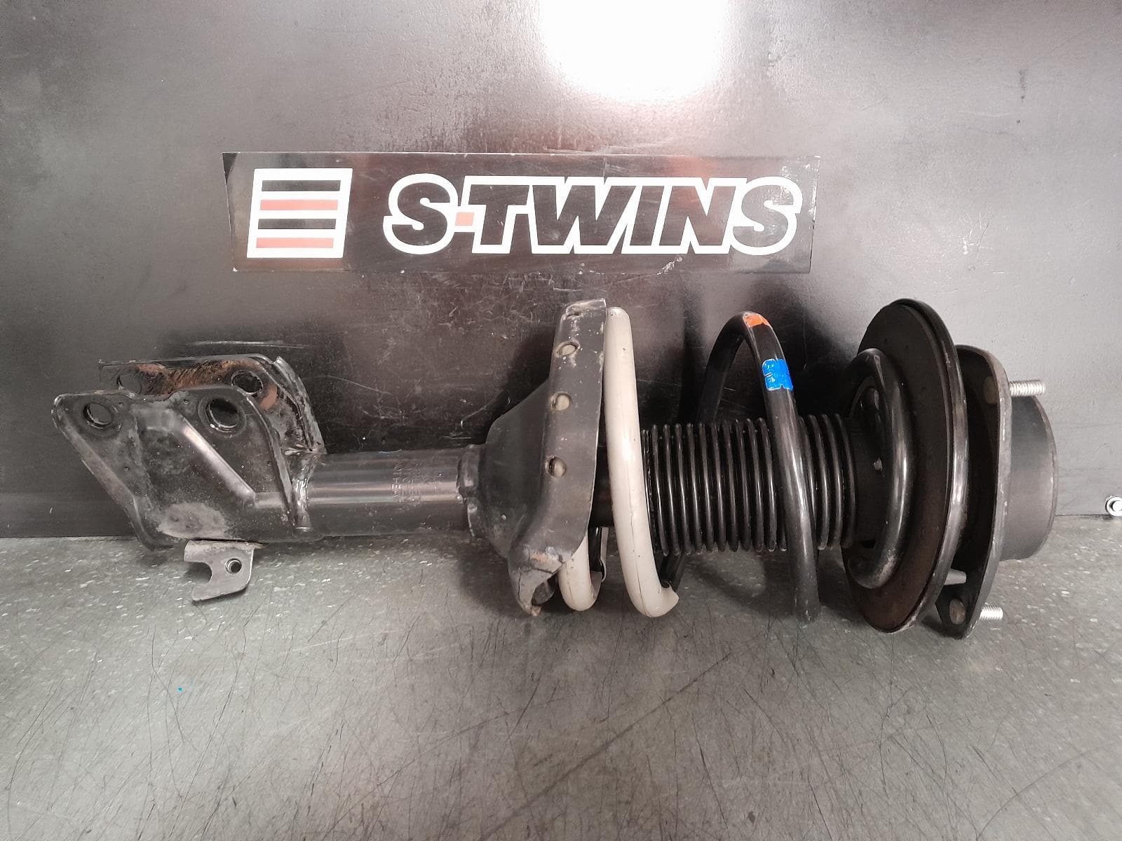 Used auto part listing image: 2017 SUBARU WRX LEFT REAR STRUT V1, MANUAL T/M, STi, 03/14-10/21 0000365875