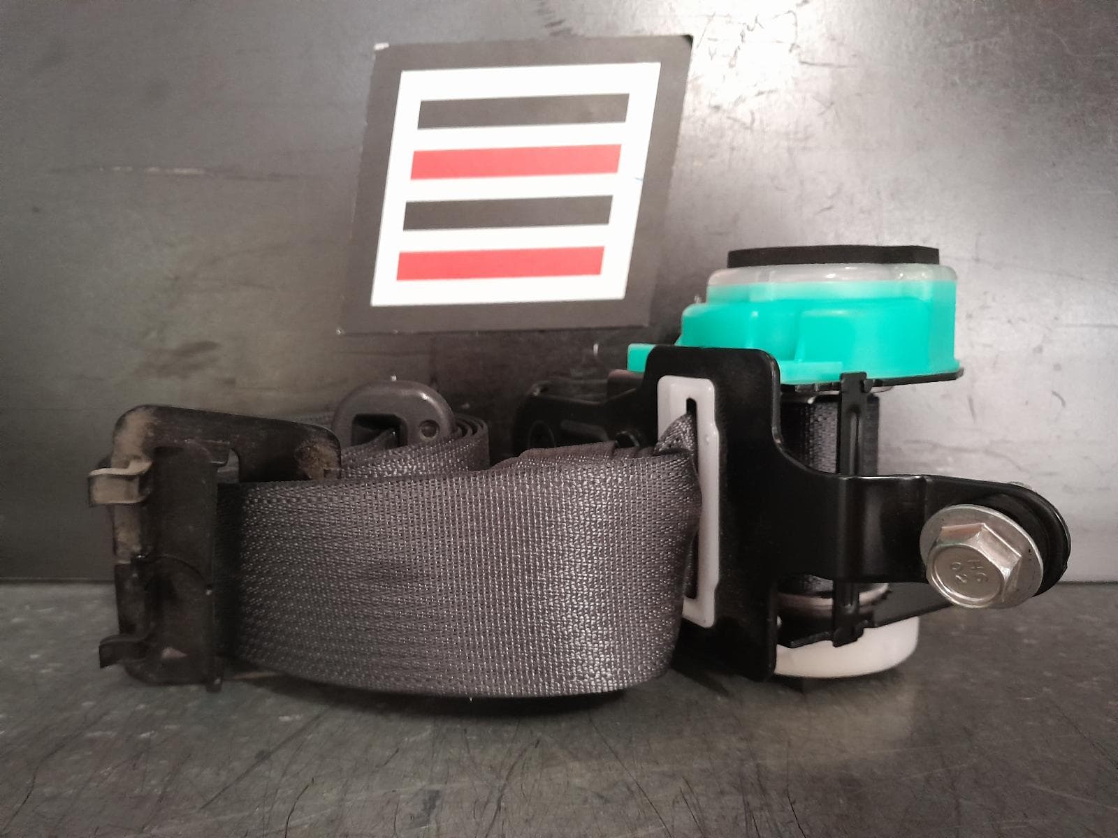 Used auto part listing image: 2017 SUBARU WRX SEAT BELT STALK CENTRE REAR, SEAT BELT ONLY, V1, 03/14-10/21 0000365884