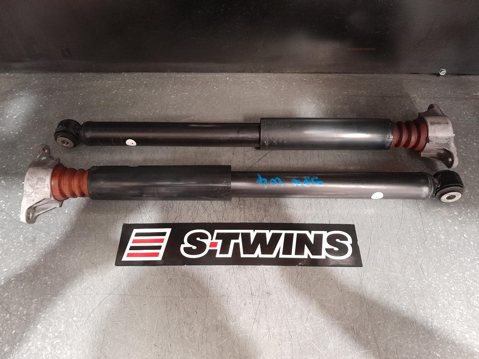 Used auto part listing image: 2016 MAZDA CX9 SHOCK ABSORBER REAR (RH SIDE), FWD TYPE, TC, 07/16-12/24 0000365247