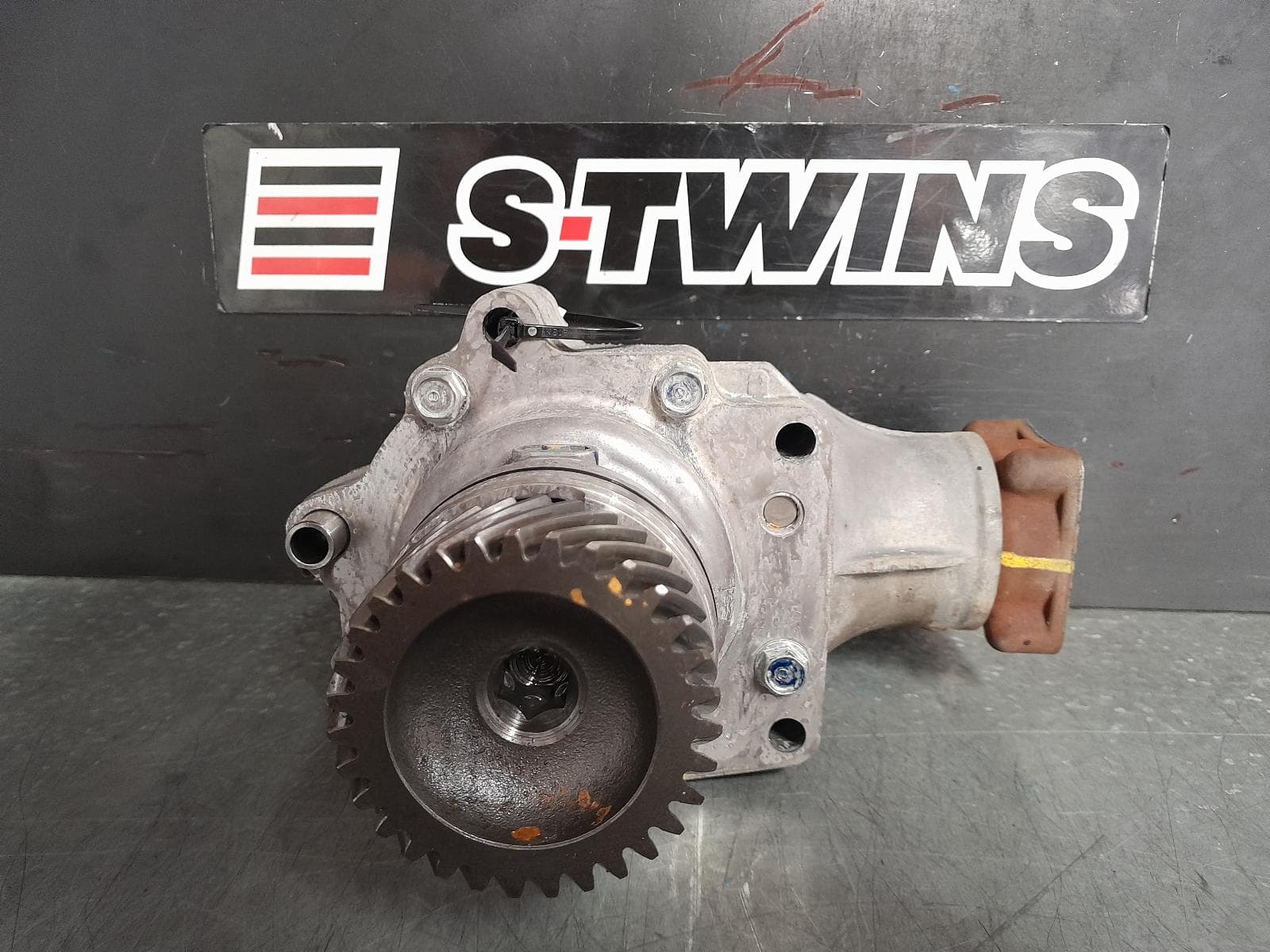 Used auto part listing image: 2010 HONDA CRV TRANSFER CASE AUTO T/M, RE, 03/07-10/12 0000363872