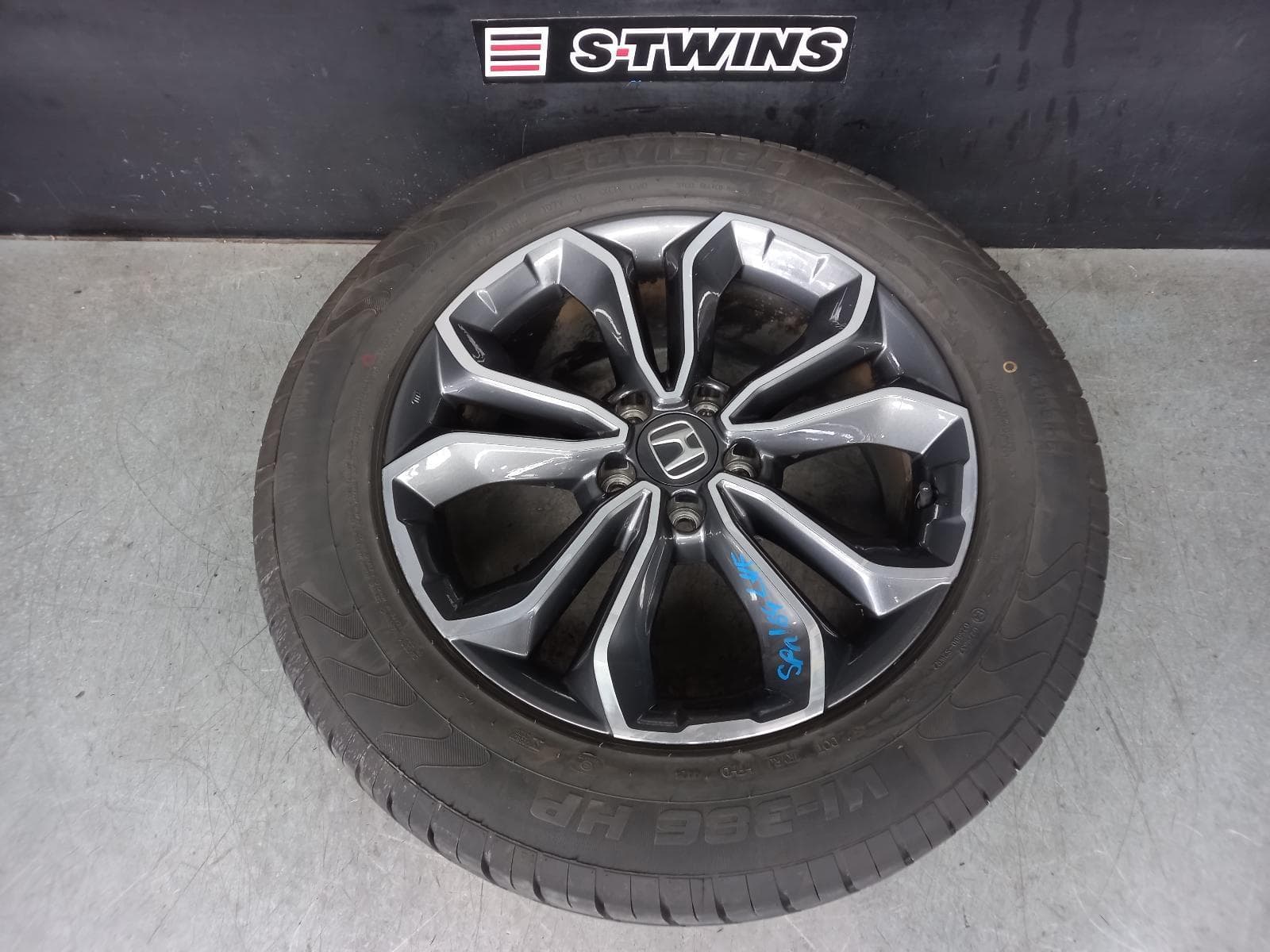 Used auto part listing image: 2022 HONDA CRV WHEEL MAG FACTORY, 18X7.5IN, RW, 07/20-08/23 0000367320