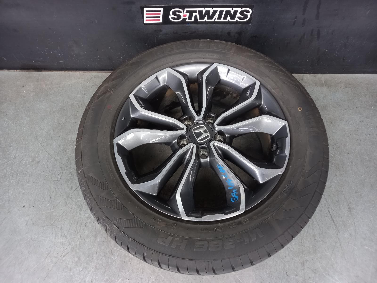 Used auto part listing image: 2022 HONDA CRV WHEEL MAG FACTORY, 18X7.5IN, RW, 07/20-08/23 0000367321