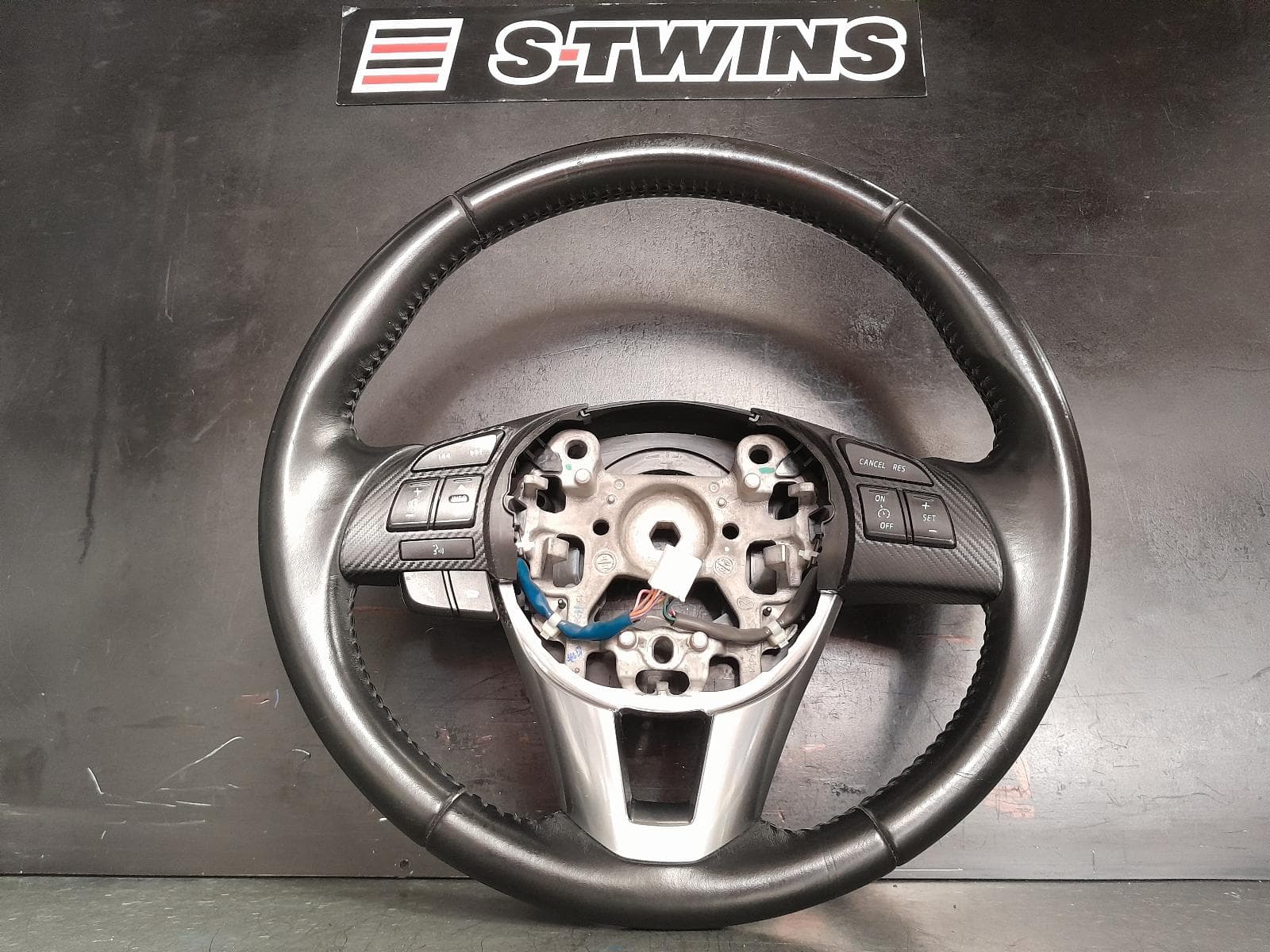 Used auto part listing image: 2016 MAZDA CX5 STEERING WHEEL LEATHER, KE, 02/12-12/16 0000367898