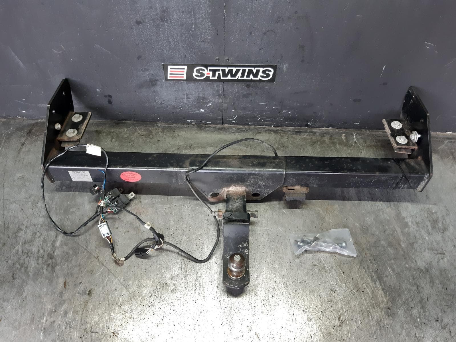 Used auto part listing image: 2017 MAZDA BT50 TOWBAR UP-UR, AFTERMARKET, 10/11-06/20 0000367065