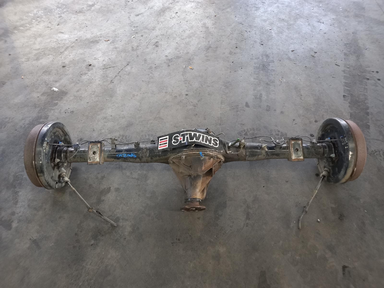 Used auto part listing image: 2015 MITSUBISHI TRITON REAR DIFF ASSEMBLY 2.5, DIESEL, AUTO T/M, 2WD/4WD, MN, 3.917 RATIO, NON DIFF LOCK (10 BOLT), NON LSD TYPE, 08/09-04/15 0000363307