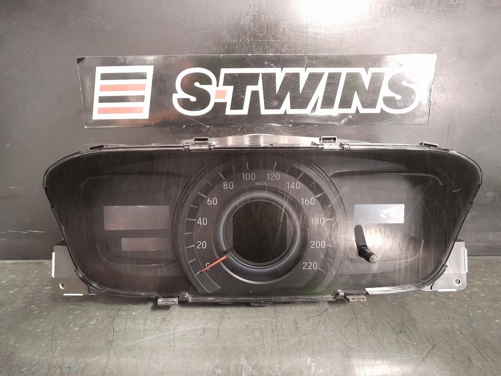Used auto part listing image: 2014 HONDA ODYSSEY INSTRUMENTCLUSTER PETROL, 2.4, RC1, 02/14-12/20 0000366515