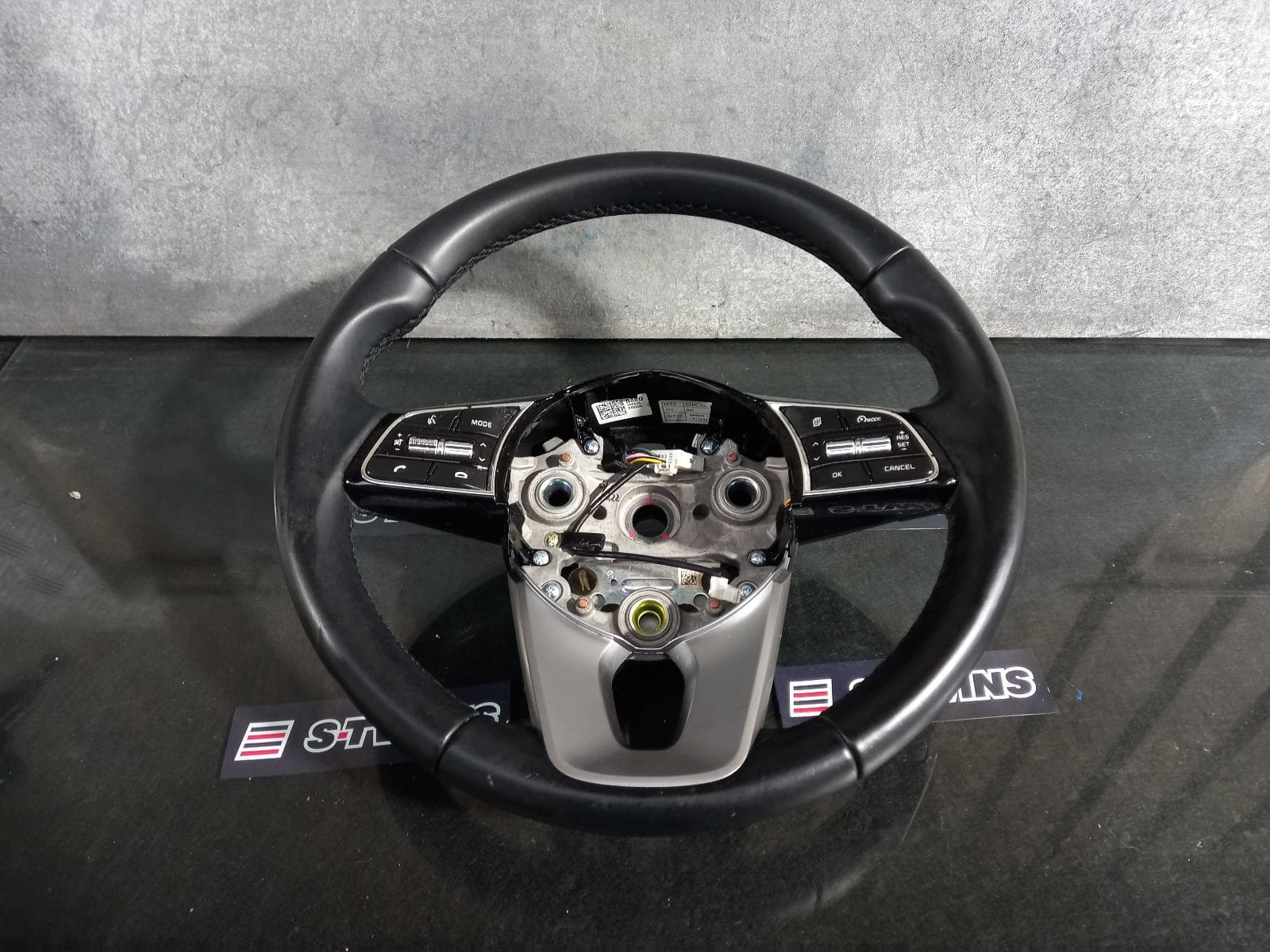 Used auto part listing image: 2020 KIA CERATO STEERING WHEEL LEATHER, BD, S/SPORT/SPORT+, 04/18- 0000151744