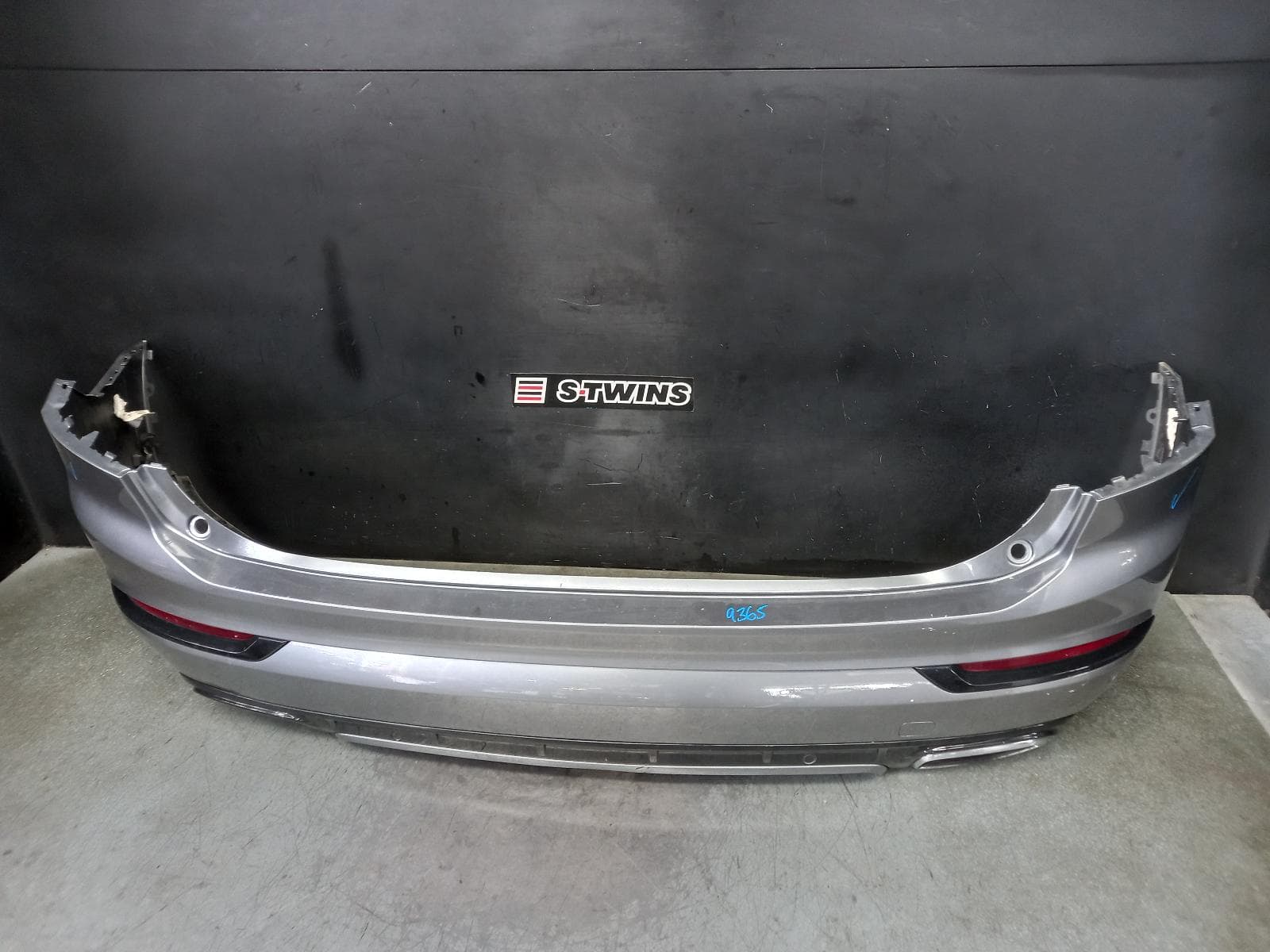 Used auto part listing image: 2017 VOLVO XC90 REAR BUMPER Mk2, BUMPER BAR (2 PIECE), 04/15- 0000362998