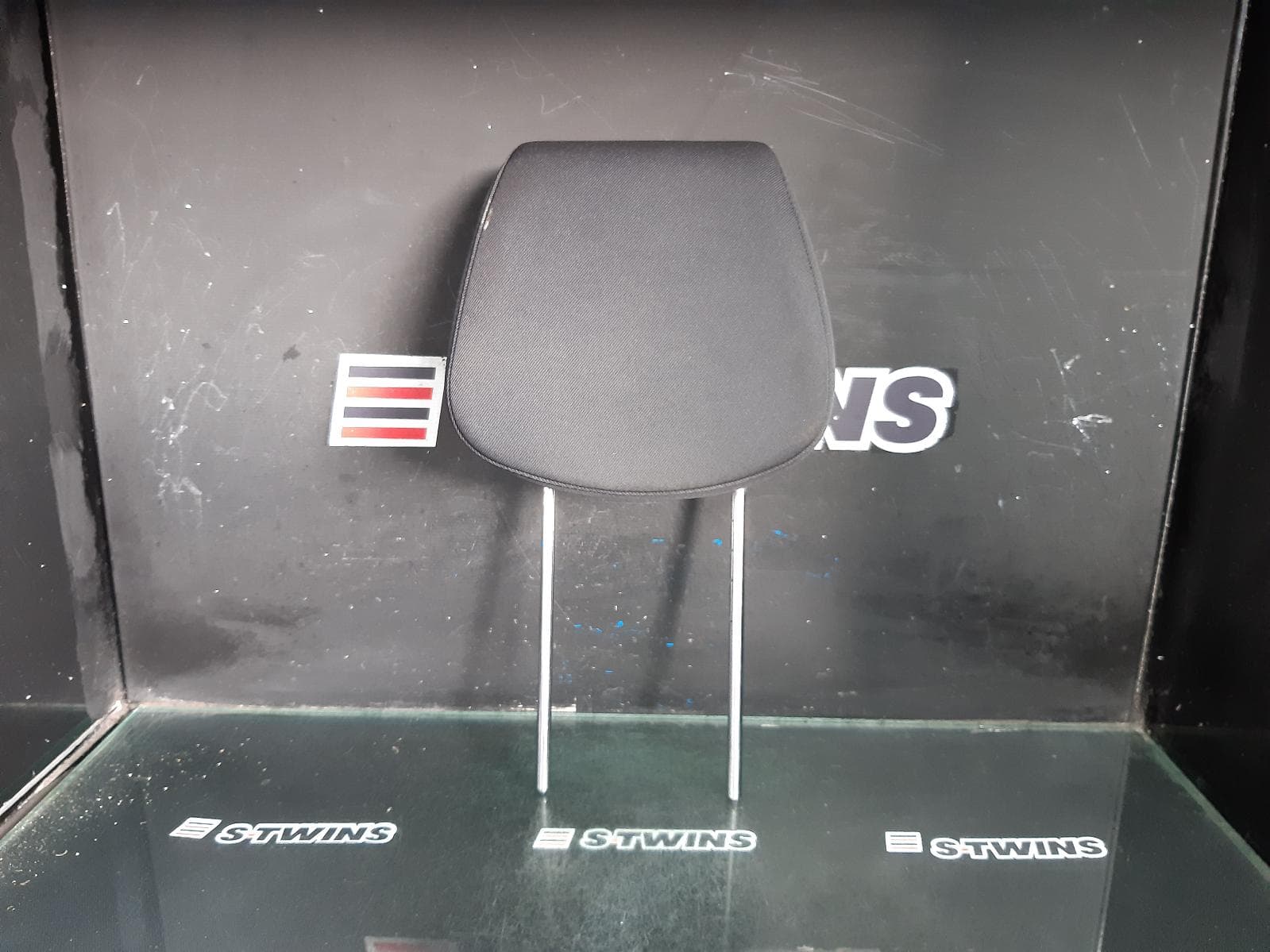 Used auto part listing image: 2017 HYUNDAI ACCENT HEADREST LH FRONT, CLOTH, RB, 05/11-12/19 0000362574