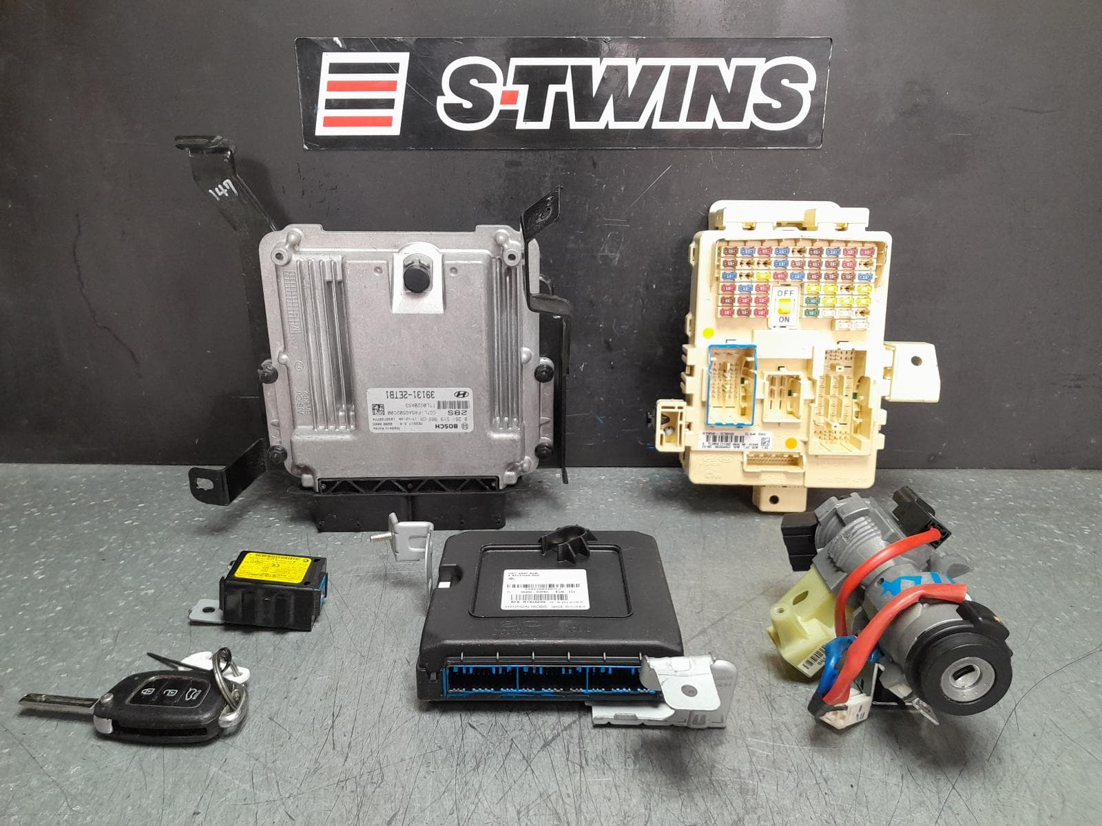 Used auto part listing image: 2020 HYUNDAI TUCSON ENGINE ECU, 2.0, G4NC, PETROL, SEC SET (ECU/IMM/READER/KEY), TL, 06/15-01/21 0000361505
