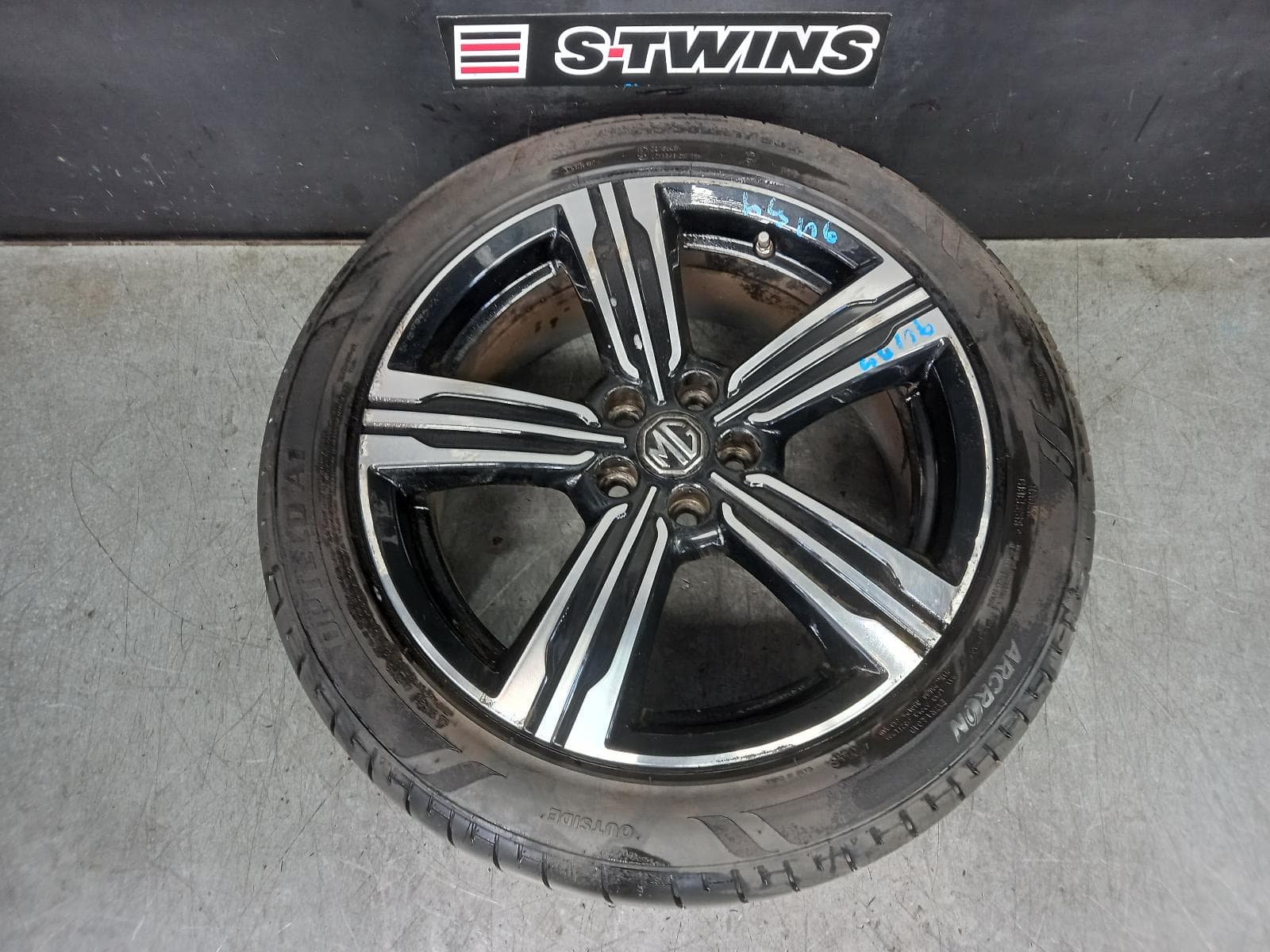 Used auto part listing image: 2020 MG ZS WHEEL MAG FACTORY, 17X6.5IN, 5 SPOKE, AZS1, 09/17- 0000364407