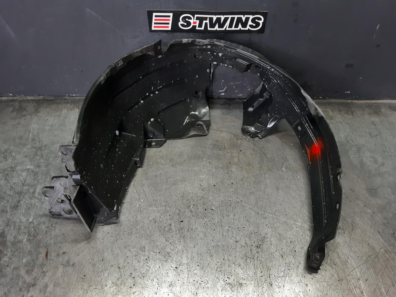 Used auto part listing image: 2015 HONDA JAZZ LEFT GUARD LINER GK/GF, 07/14-12/20 0000363356