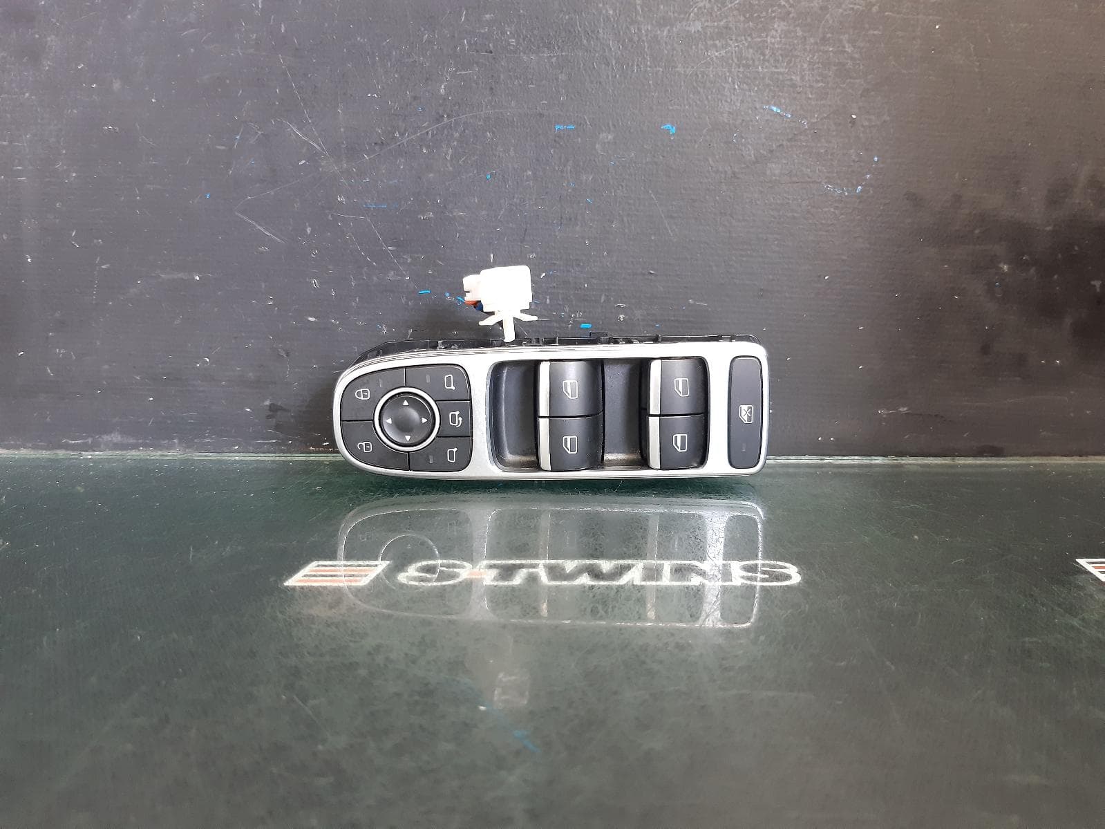 Used auto part listing image: 2024 CHERY OMODA 5 PWR DR WIND SWITCH T34/T19C, RH FRONT (MASTER SWITCH), 12/22- 0000363819