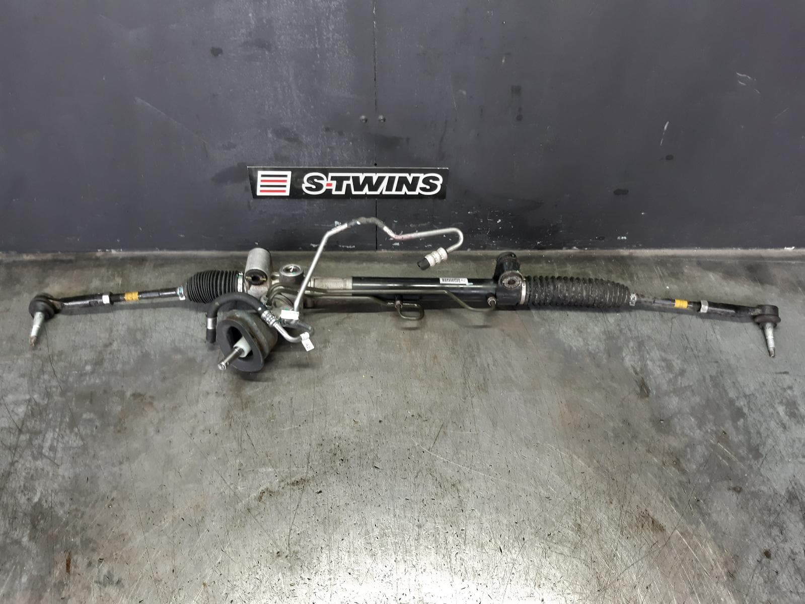 Used auto part listing image: 2015 HOLDEN CRUZE STEERING BOX RACK JH, HYDRAULIC, 03/11-01/17 0000363325