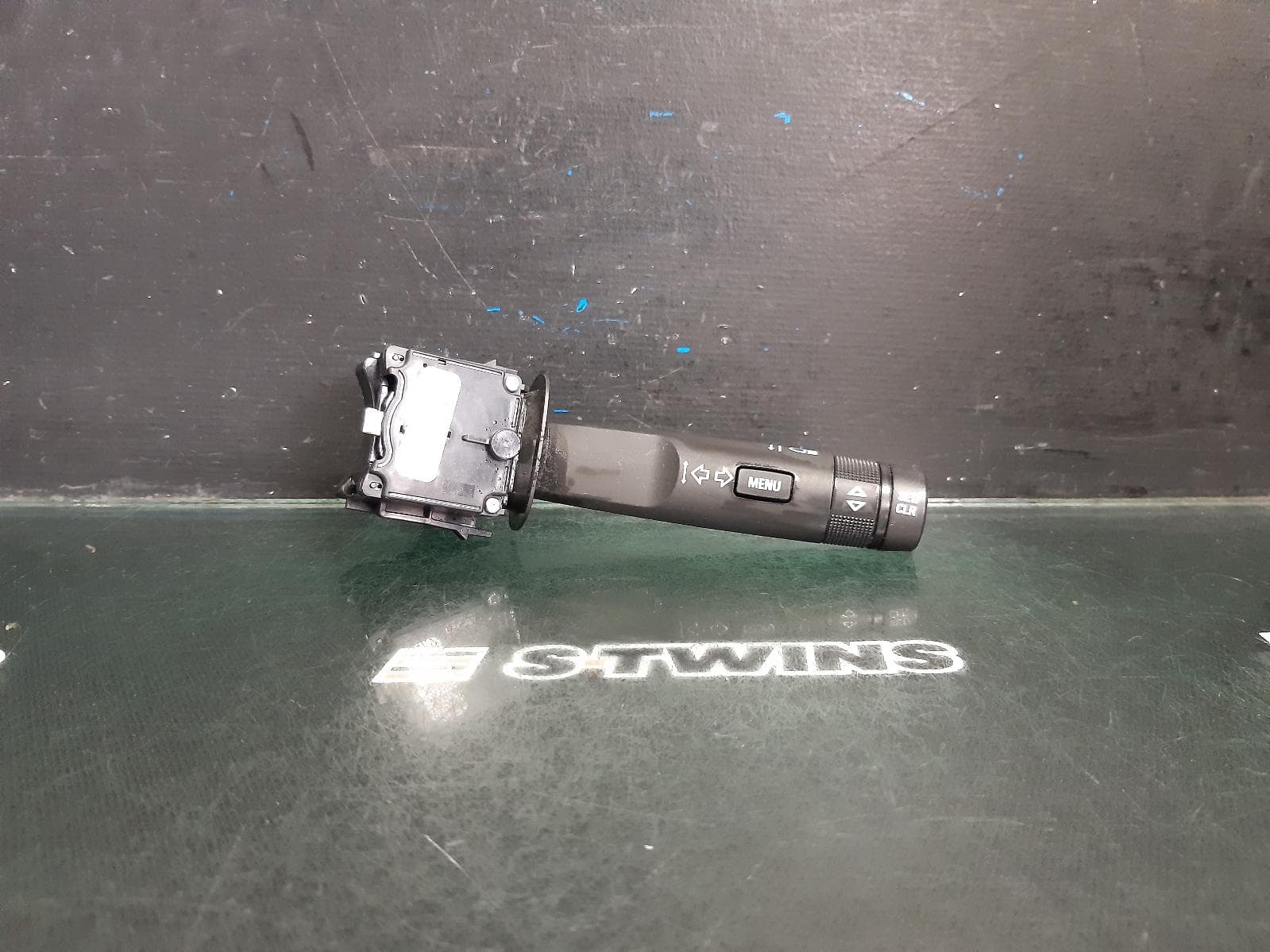 Used auto part listing image: 2015 HOLDEN CRUZE FLASHER SWITCH, SEDAN/HATCH/WAGON, JH, 03/11-01/17 0000363338