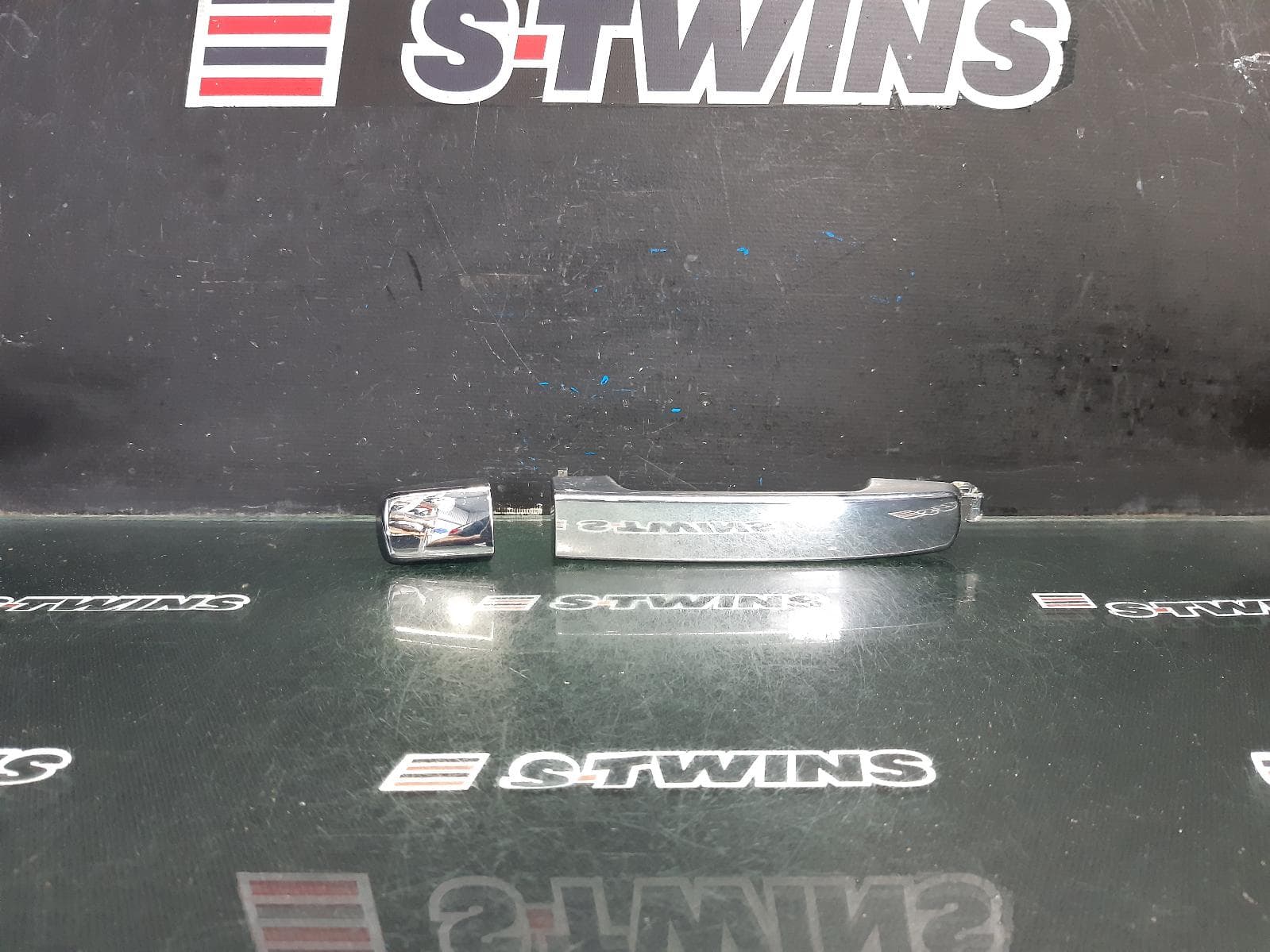 Used auto part listing image: 2012 NISSAN DUALIS DOOR HANDLE OUTER, LH REAR, CHROME, ST/Ti/TS, J10, 10/07-05/14 0000363558