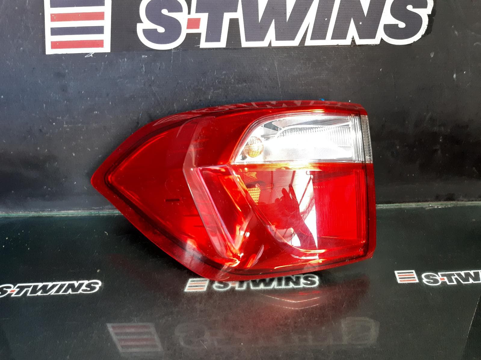 Used auto part listing image: 2016 FORD ECOSPORT LEFT TAILLIGHT IN BODY, BK, 11/13-10/17 0000364176