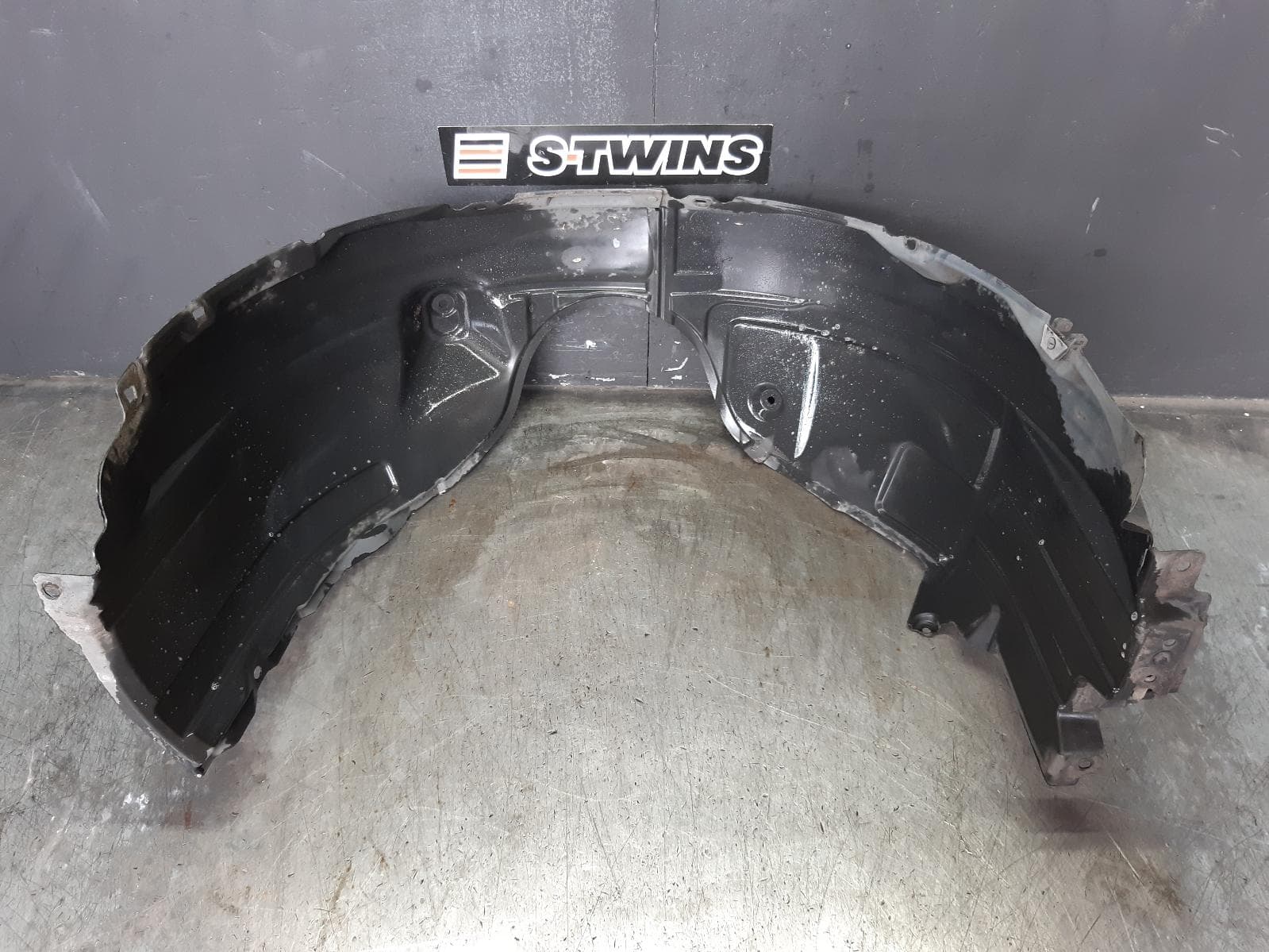 Used auto part listing image: 2013 TOYOTA CAMRY RIGHT GUARD LINER ASV50, ATARA R/S/SX/SL, 11/11-05/15 0000364195