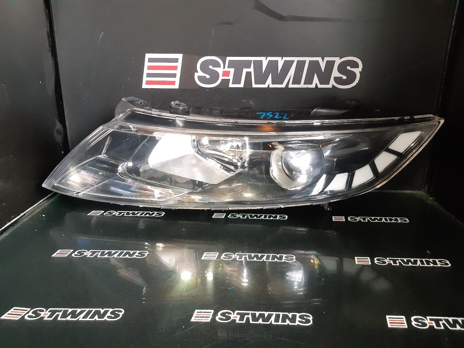 Used auto part listing image: 2012 KIA OPTIMA LEFT HEADLAMP TF, HALOGEN TYPE, 01/11-09/13 0000279503
