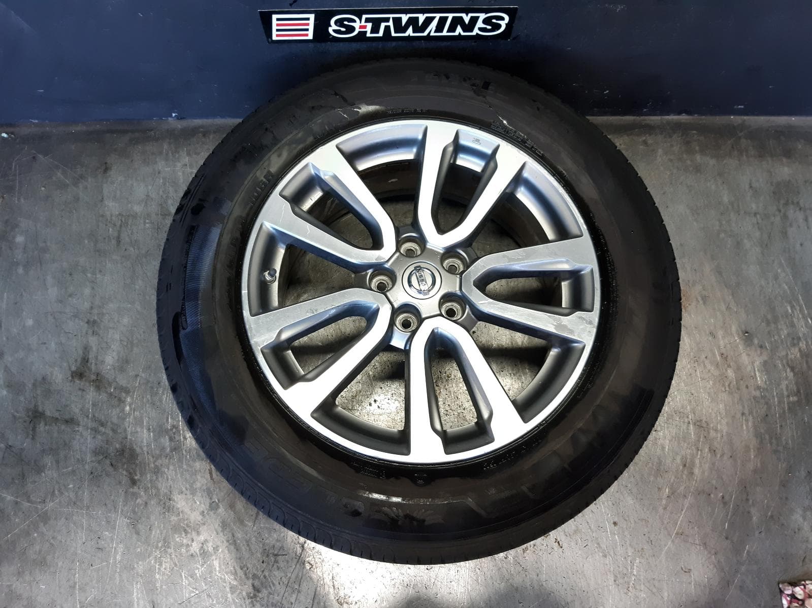 Used auto part listing image: 2015 NISSAN PATHFINDER WHEEL MAG FACTORY, 18X7.5IN, ST/ST-L, R52, 06/13-11/16 0000365548