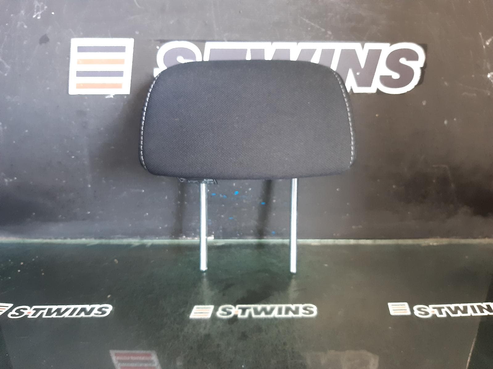 Used auto part listing image: 2013 SUBARU FORESTER HEADREST RH REAR, CLOTH, SJ, 01/13-08/18 0000365395