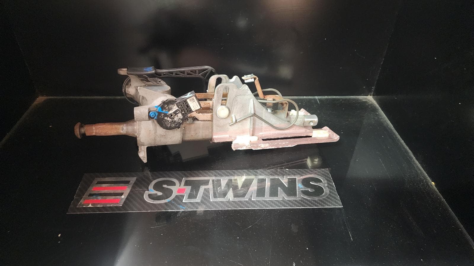 Used auto part listing image: 2012 FORD FALCON STEERING COLUMN FG MKII, STEERING COLUMN/IGNITION W/ KEY, FLOOR SHIFT TYPE, 6CYL, 11/11-09/14 0000150671