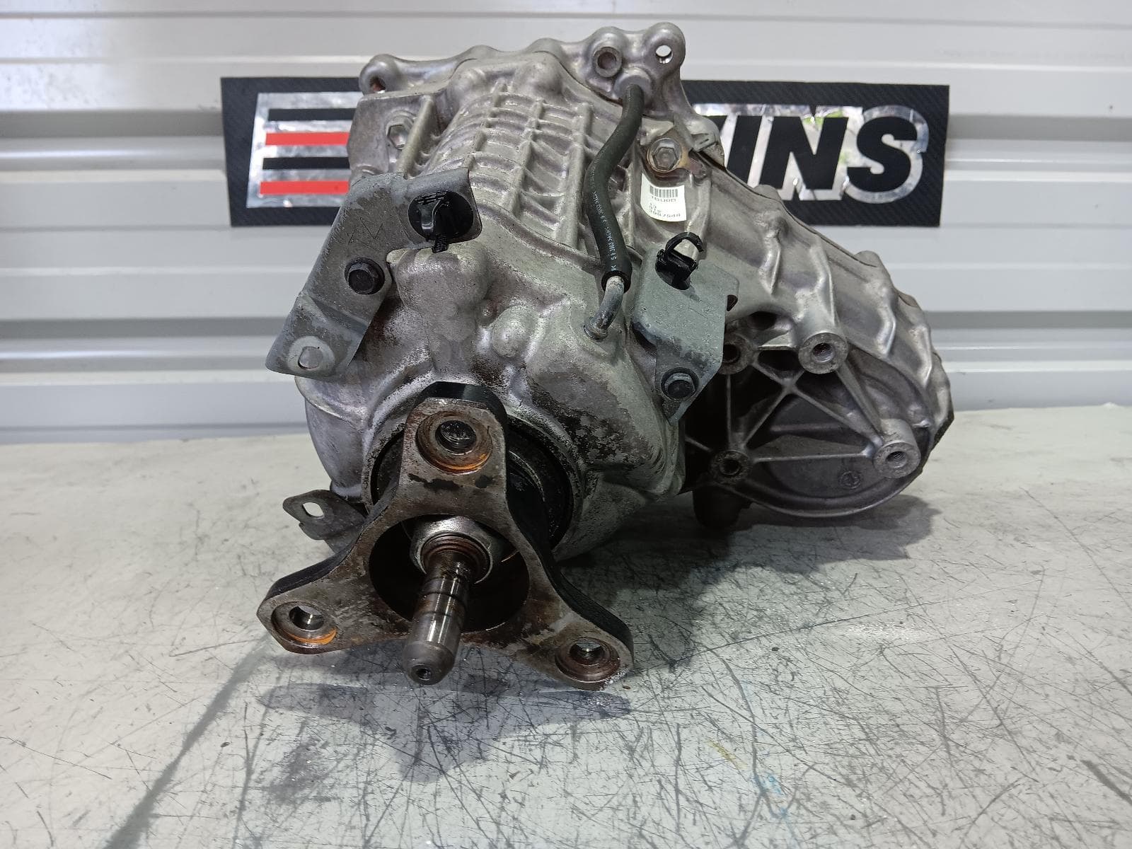 Used auto part listing image: 2013 INFINITI QX70 TRANSFER CASE S51, 10/13-12/19 0000363302
