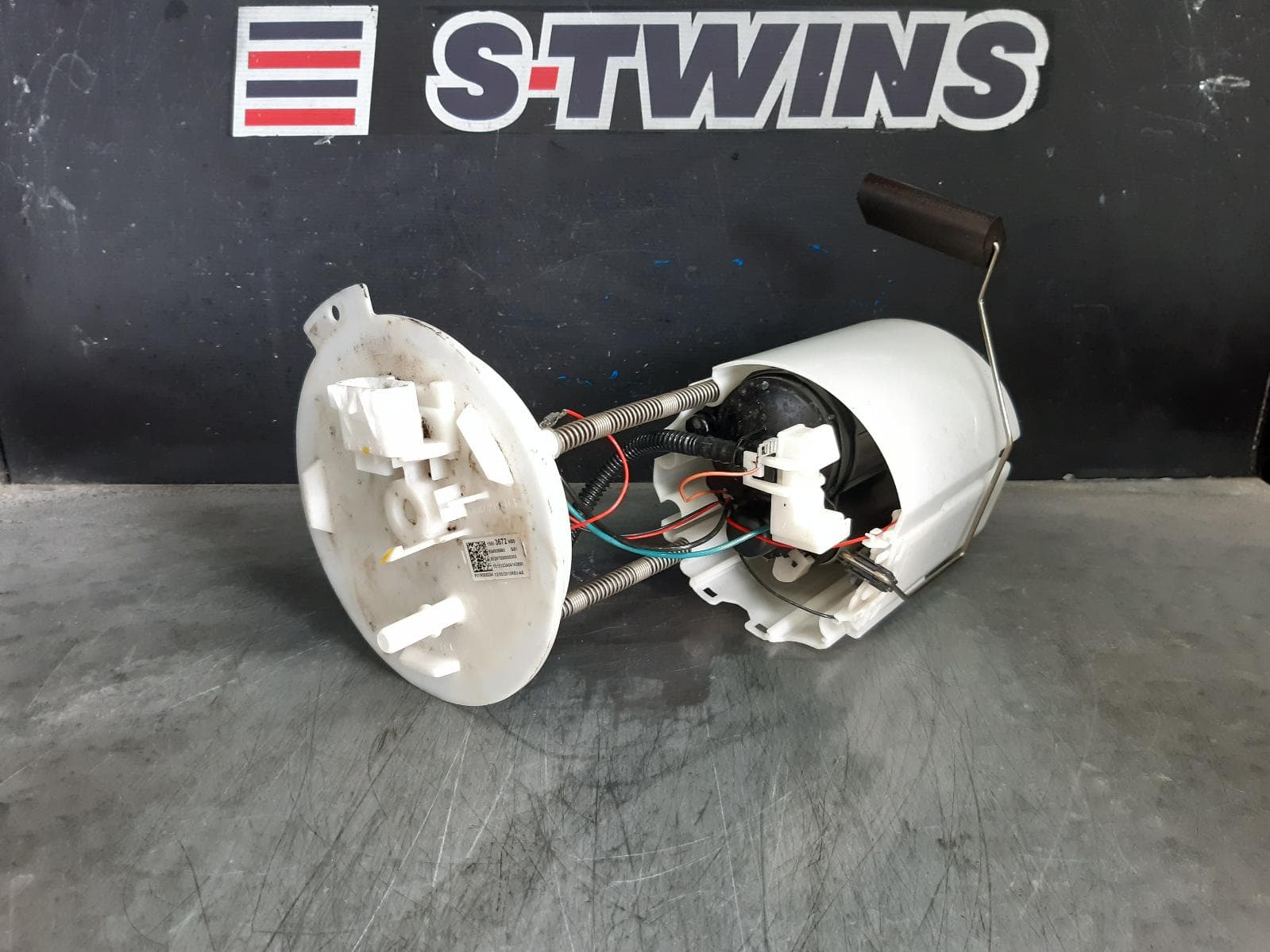 Used auto part listing image: 2015 HOLDEN CRUZE FUEL PUMP IN TANK (PUMP & SENDER), PETROL, 1.8, F18D4, JG-JH, 03/09-01/17 0000365736