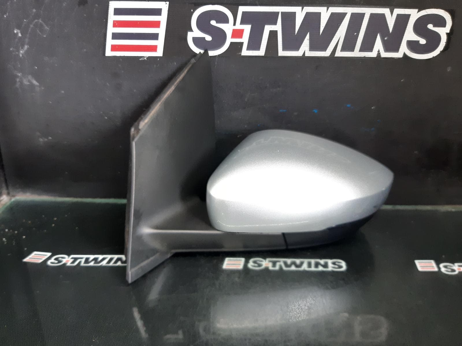Used auto part listing image: 2012 VOLKSWAGEN POLO LEFT DOOR MIRROR 6R, HEATED TYPE, 05/10-05/14 0000365707
