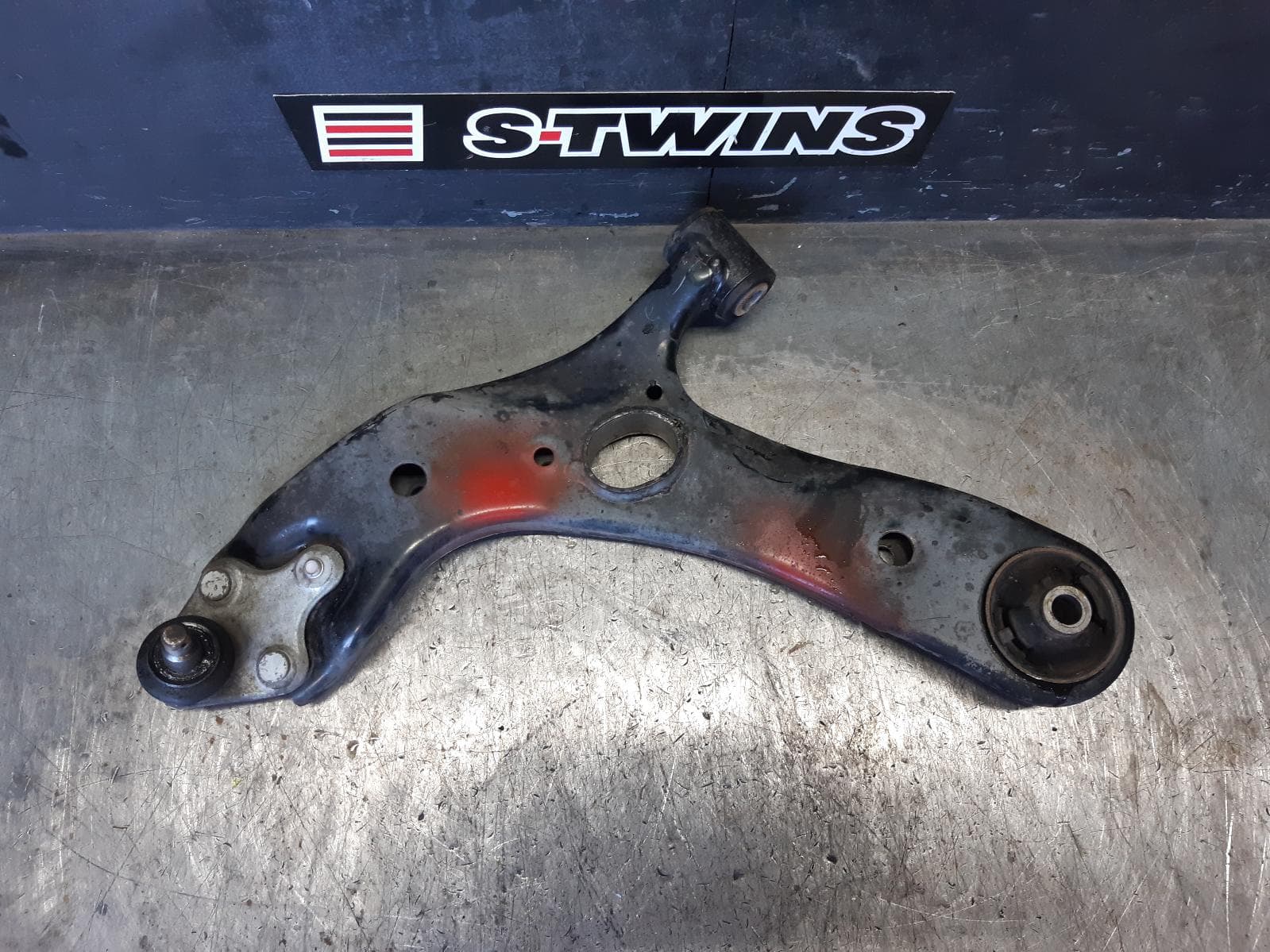 Used auto part listing image: 2016 TOYOTA COROLLA LEFT FRONT LOWER CONTROL ARM ZRE182R/ZWE186R, HATCH, 08/12-06/18 0000366356