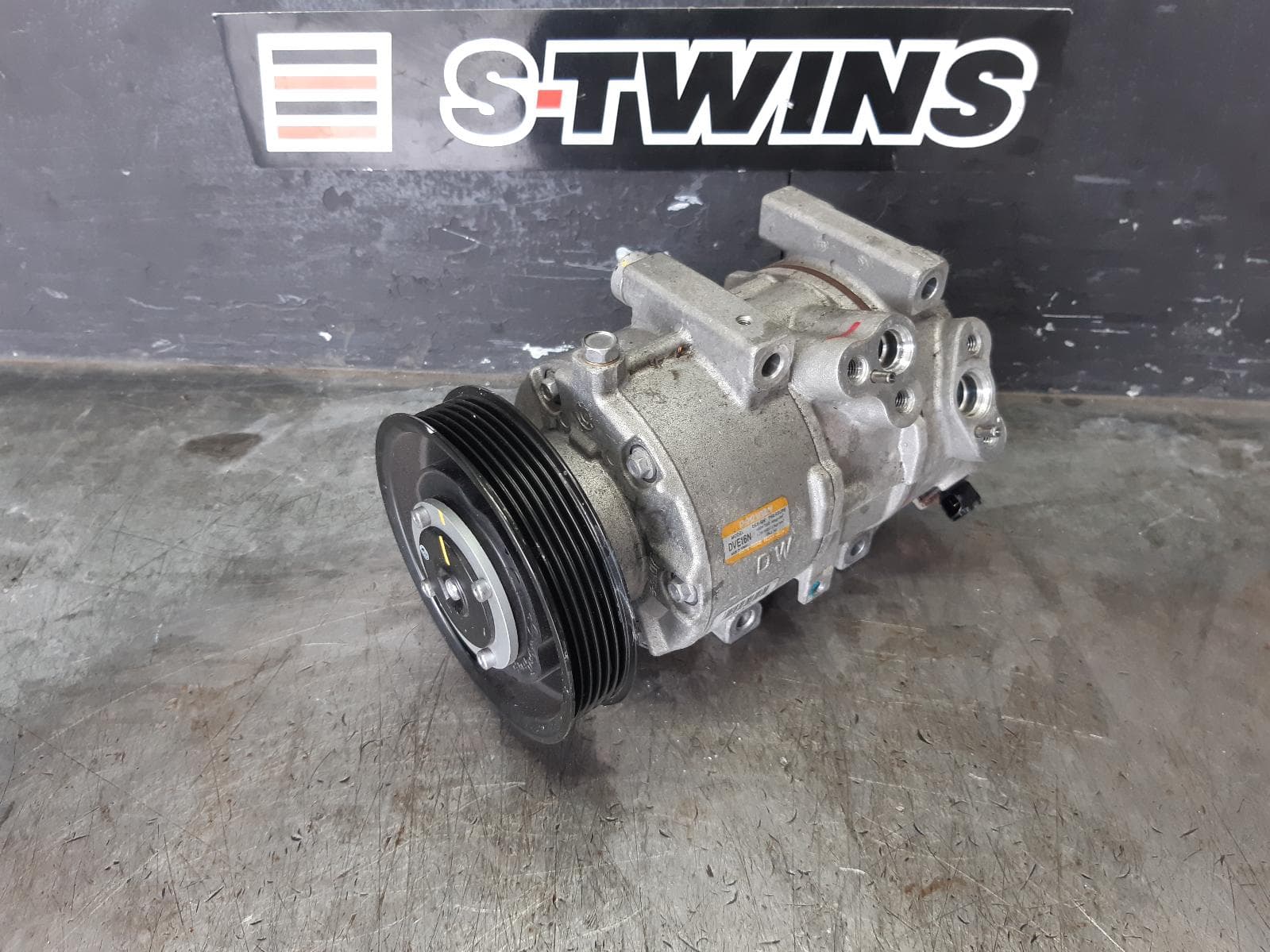 Used auto part listing image: 2019 HYUNDAI TUCSON A C COMPRESSOR TL, 1.6, G4FJ, PETROL, 06/18-01/21 0000366715