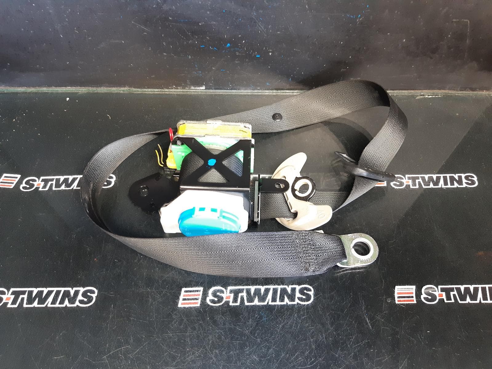 Used auto part listing image: 2011 TOYOTA COROLLA SEAT BELT STALK LH FRONT, SEAT BELT ONLY, BLACK, ZRE152R, HATCH, 03/07-12/13 0000366016