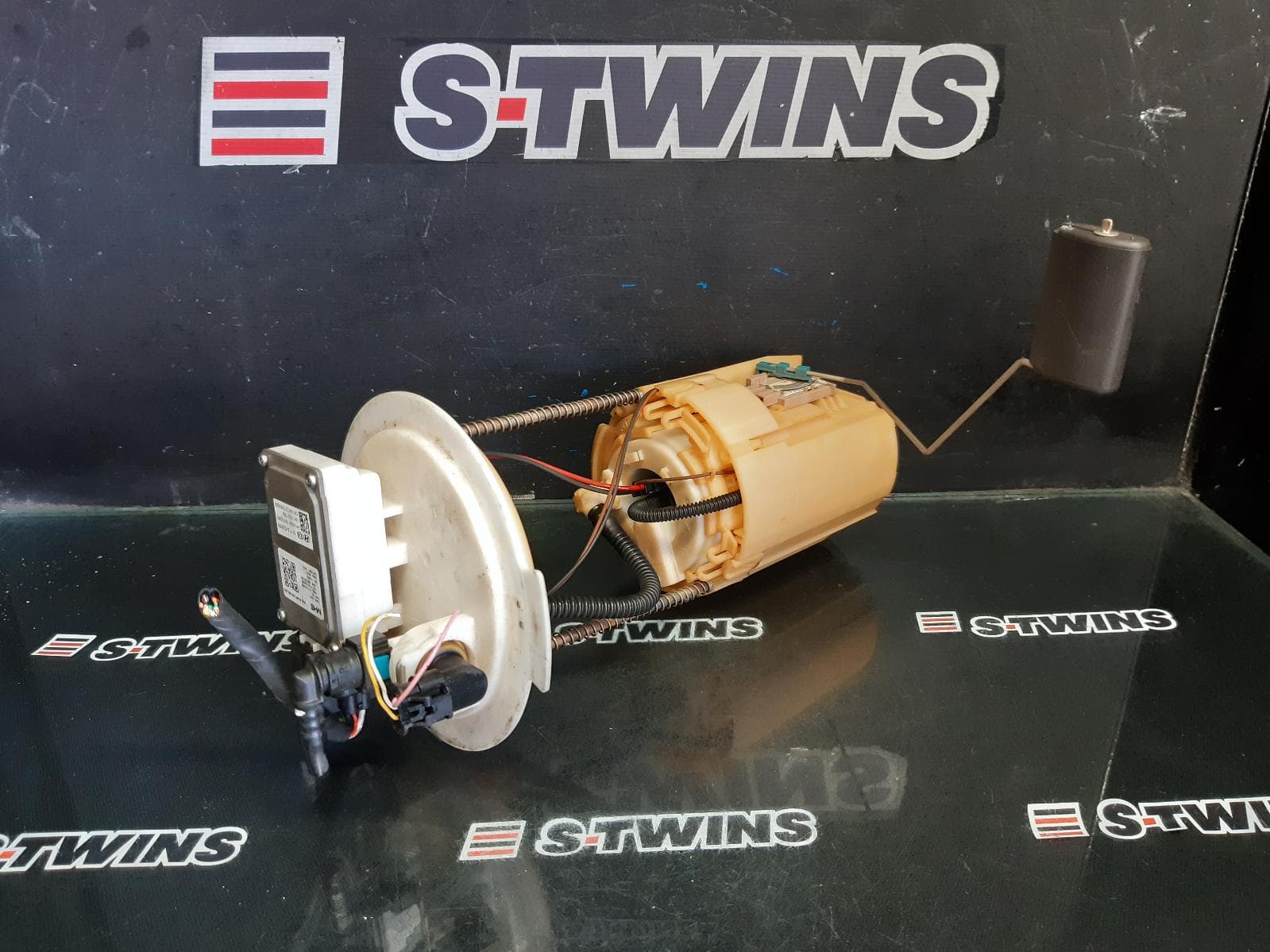 Used auto part listing image: 2016 KIA SPORTAGE FUEL PUMP PUMP & SENDER ASSY, PETROL, 2.4, G4KJ, QL, 10/15-08/21 0000366597